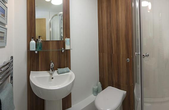 Apartment with Balcony photo 2