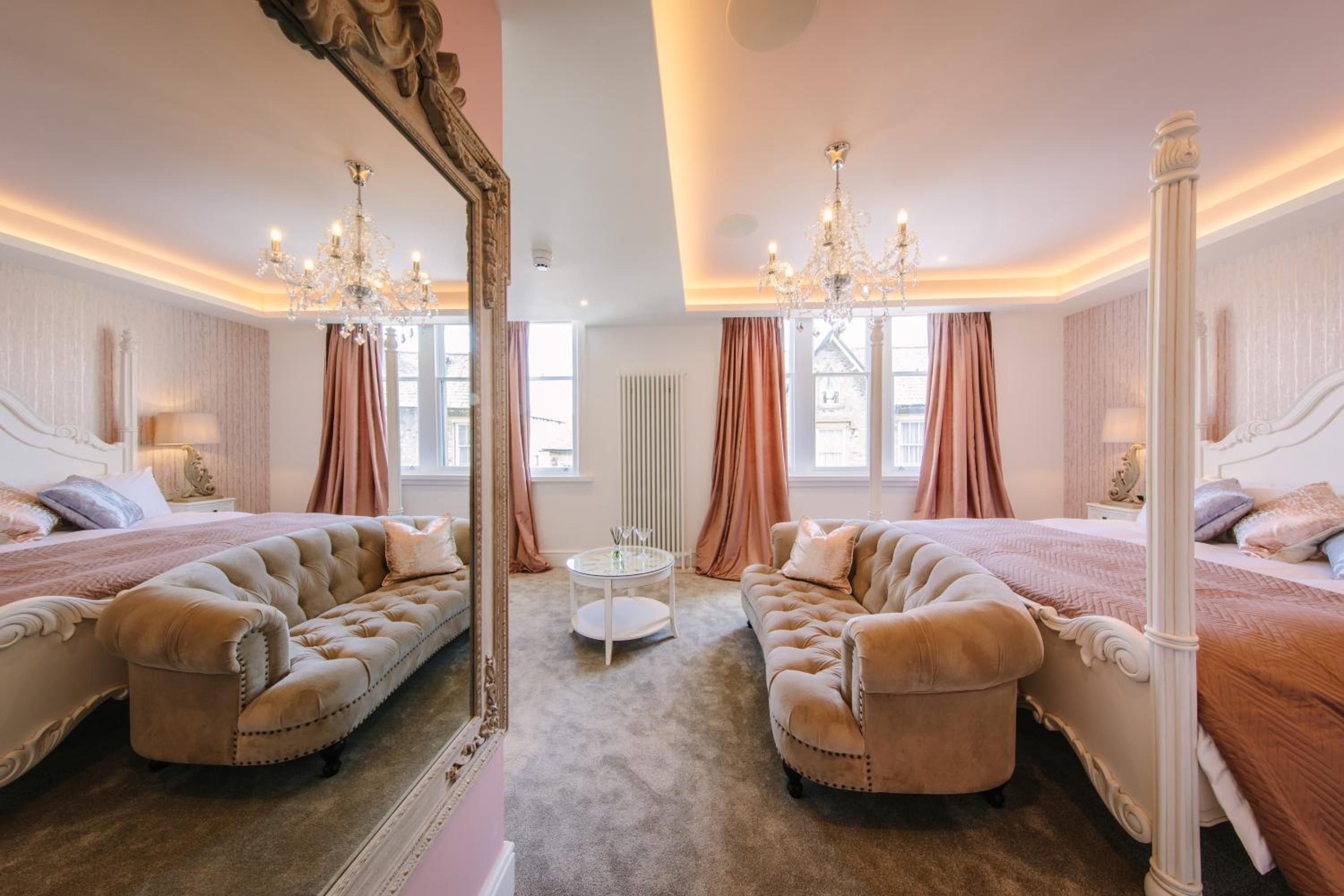 Deluxe King Suite - Photo 5