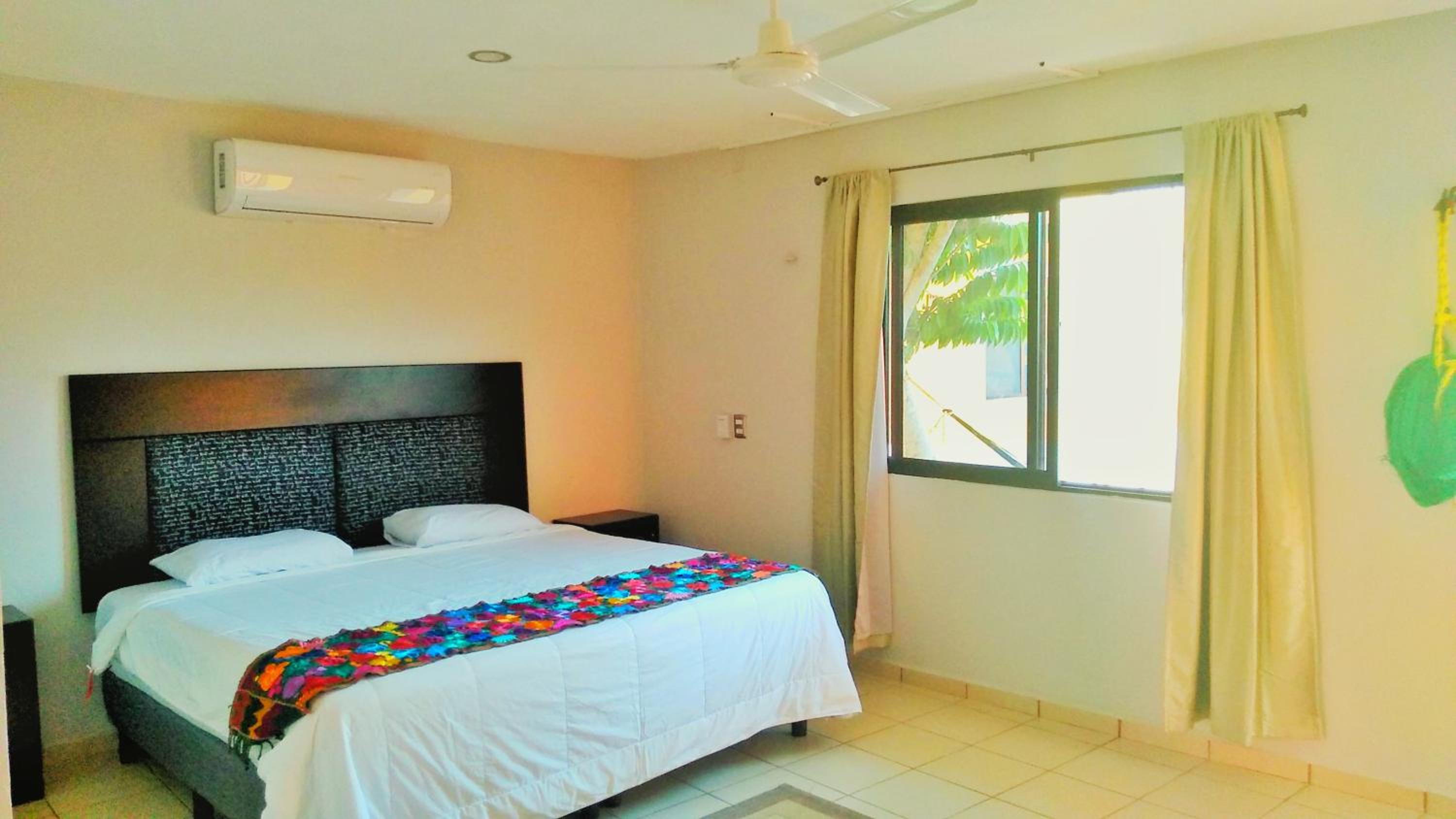Deluxe Room - Photo 3