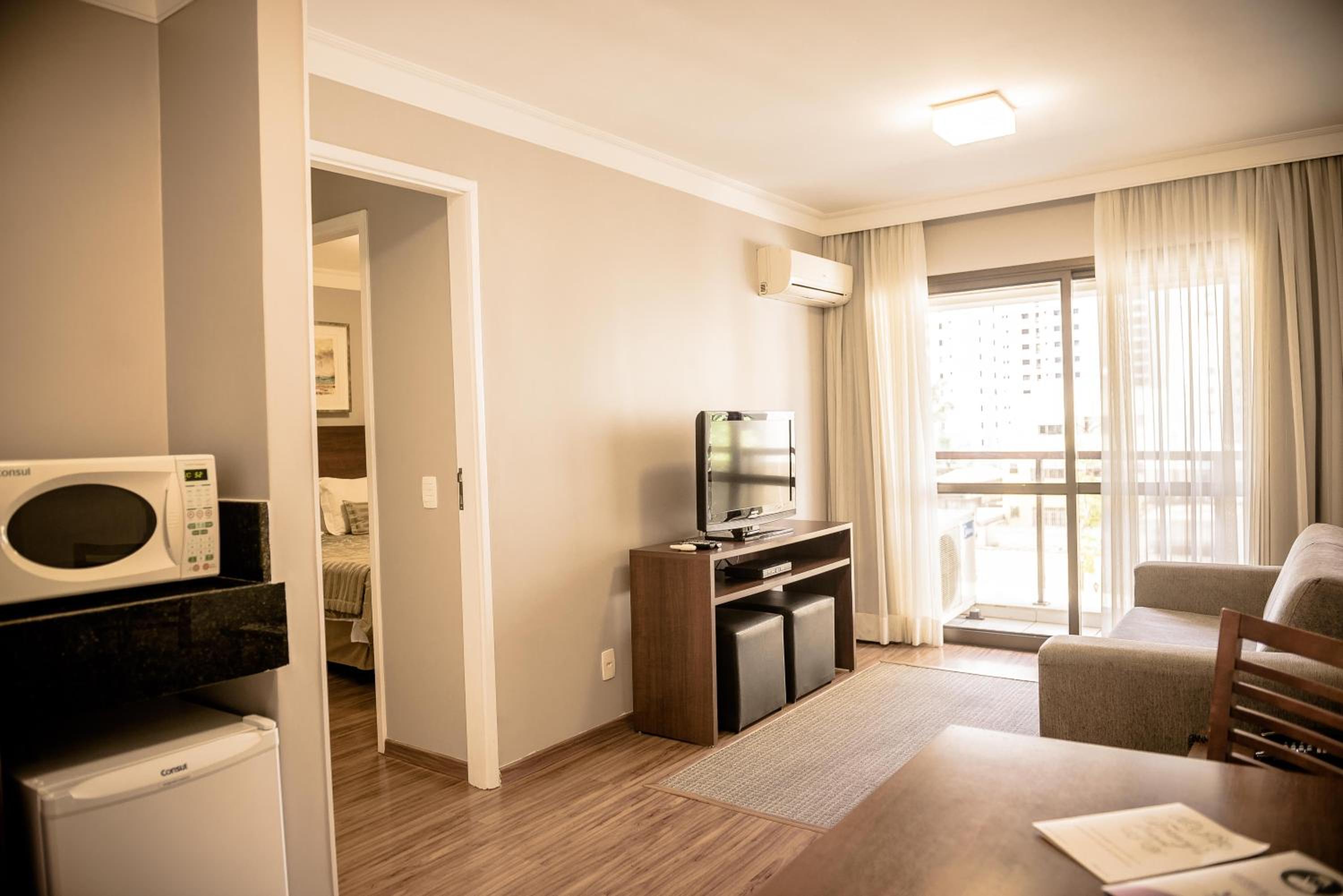 Standard Queen Room - Photo 5