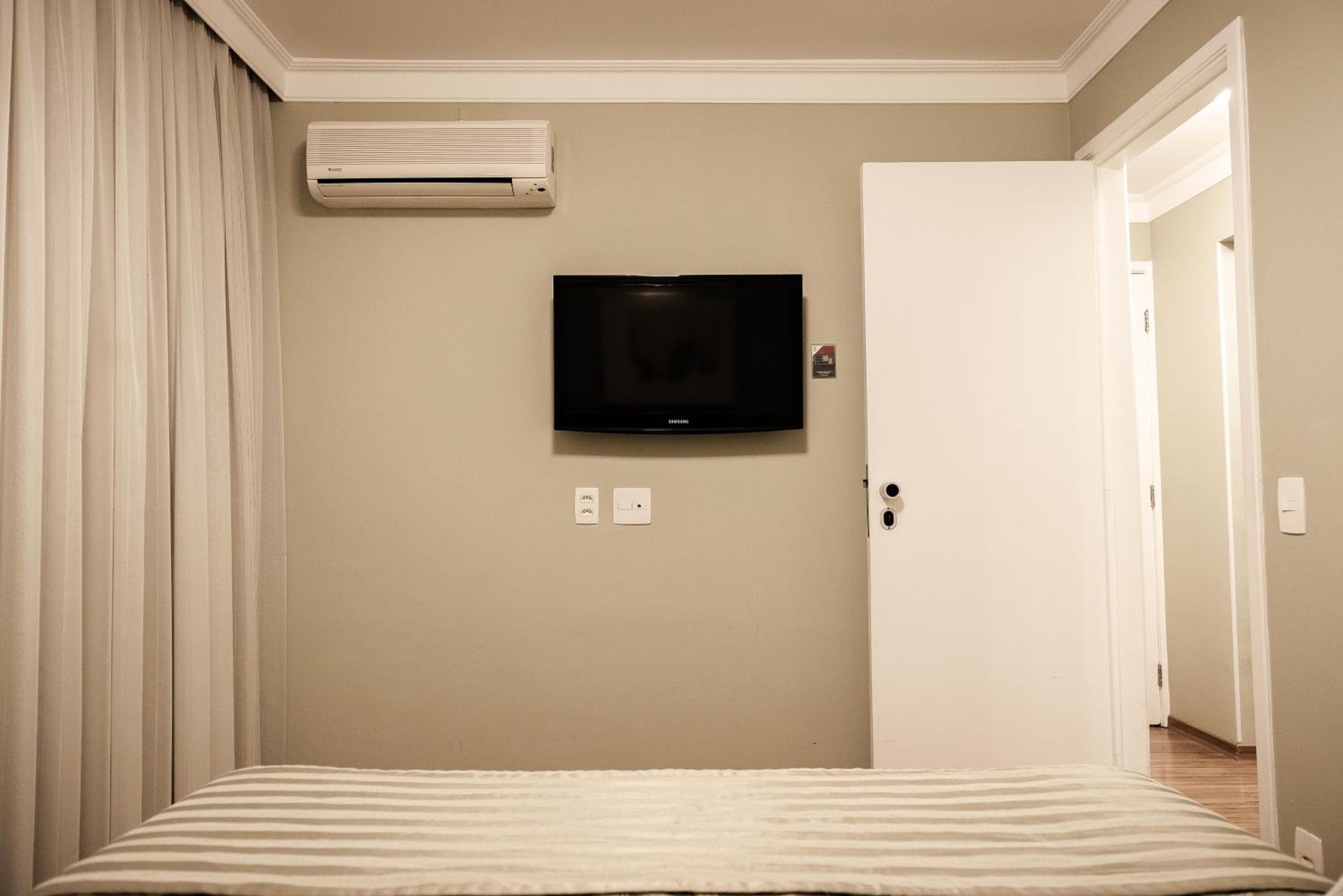 Standard Queen Room - Photo 4