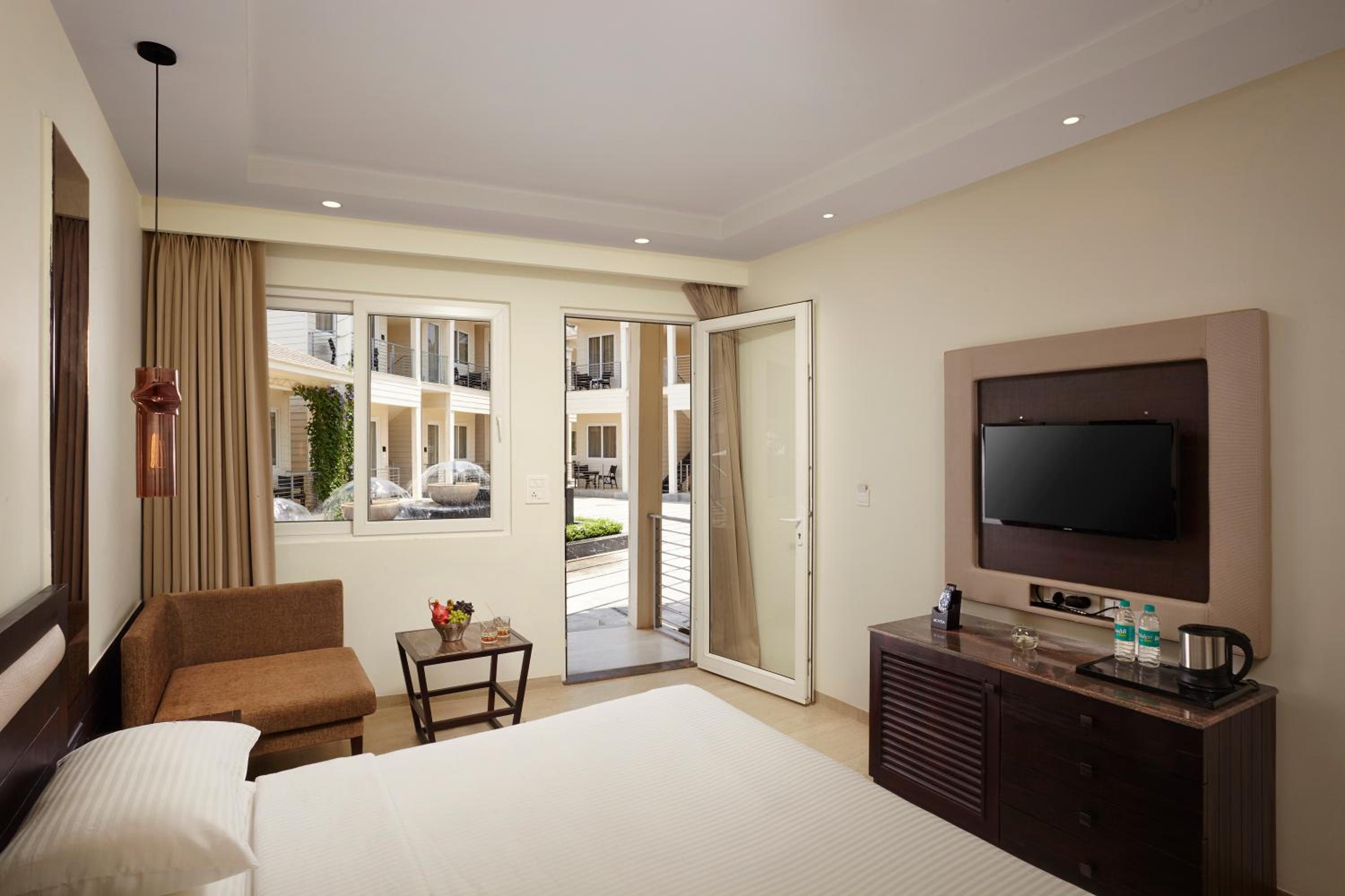 Superior  - 15% Discount on One-way Airport Transfer,  20% Discount on SPA, 15% Discount on Food & Soft Beverages - Photo 2