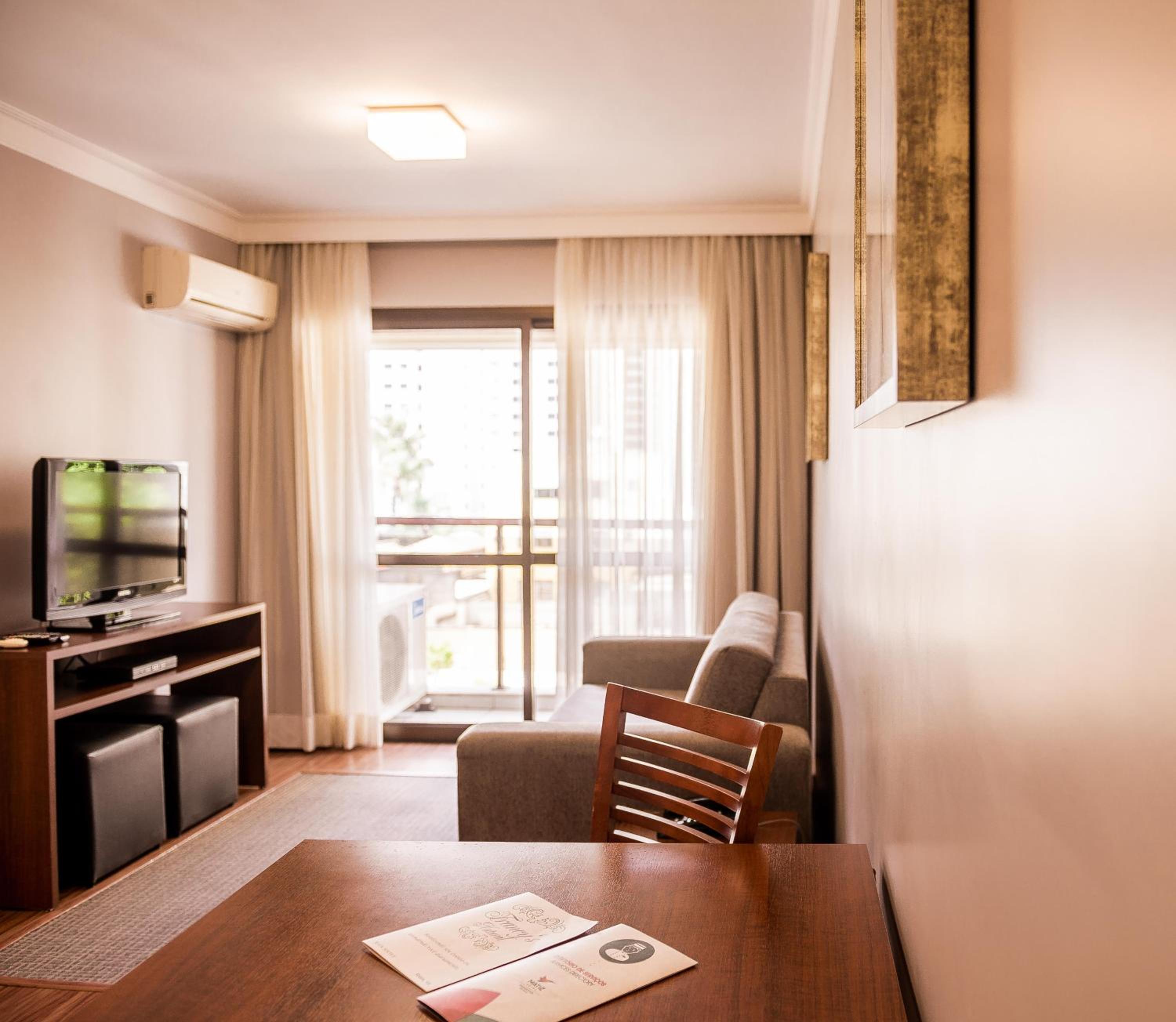 Standard Queen Room - Photo 16
