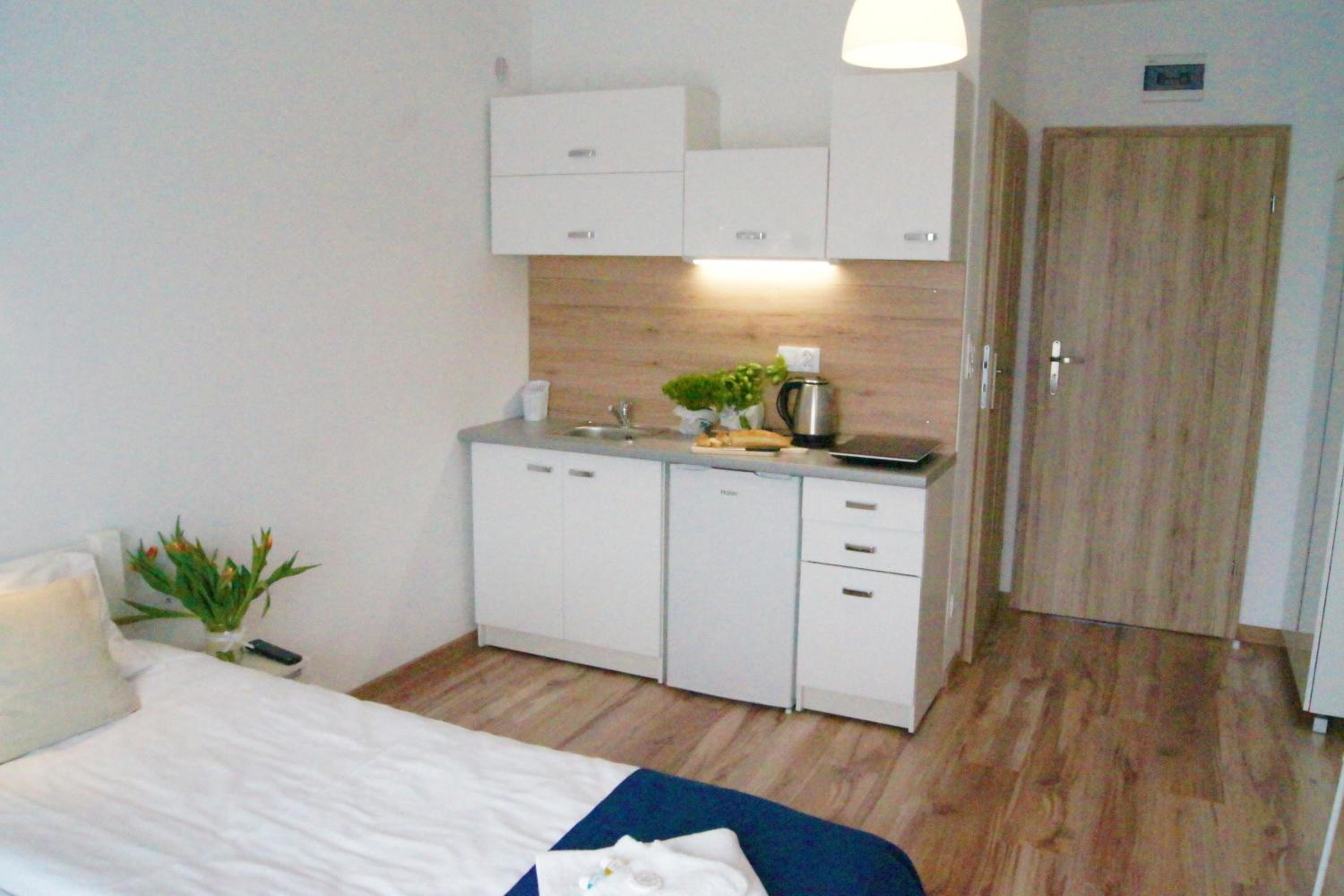 Standard Double Room - Photo 31