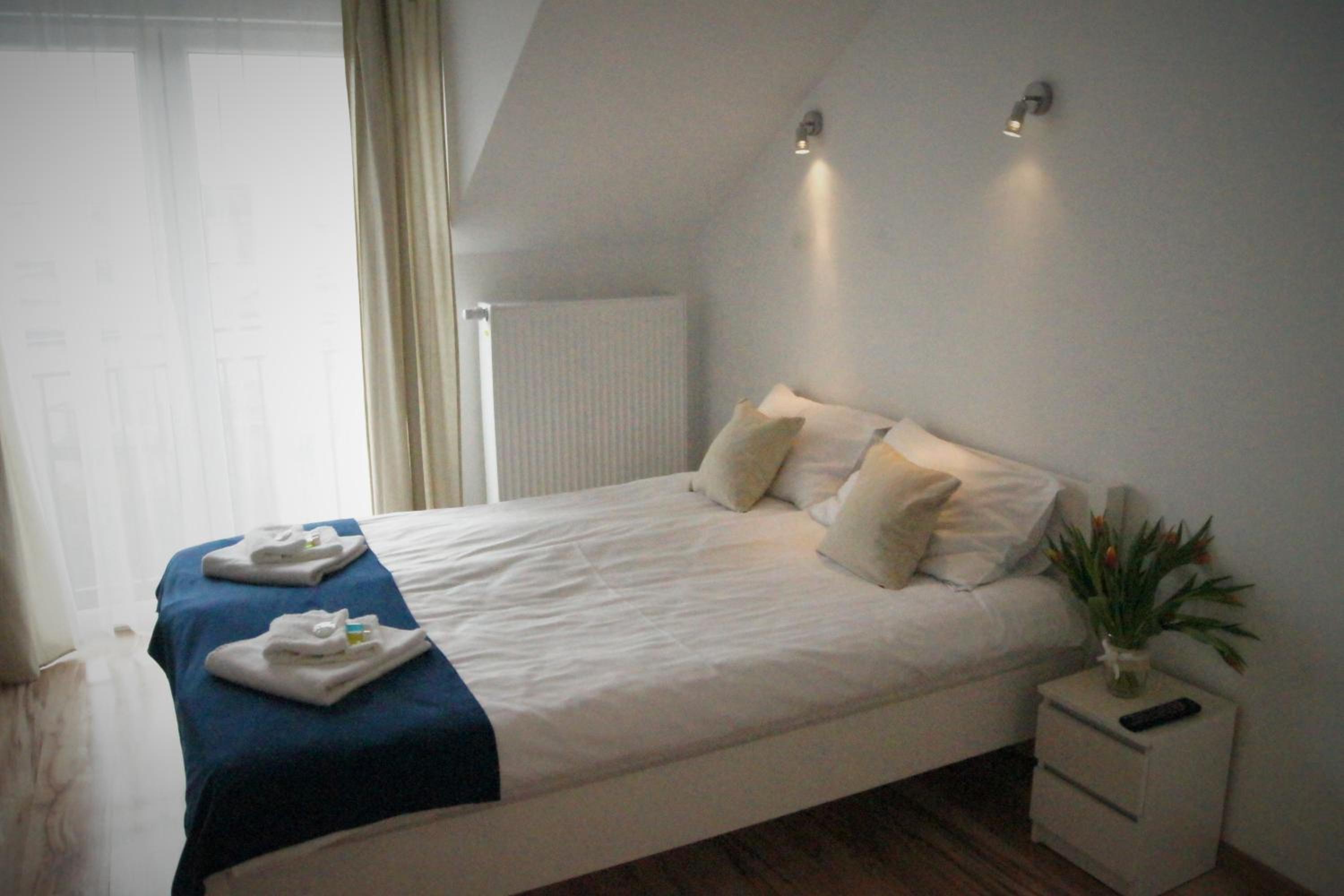 Standard Double Room - Photo 32