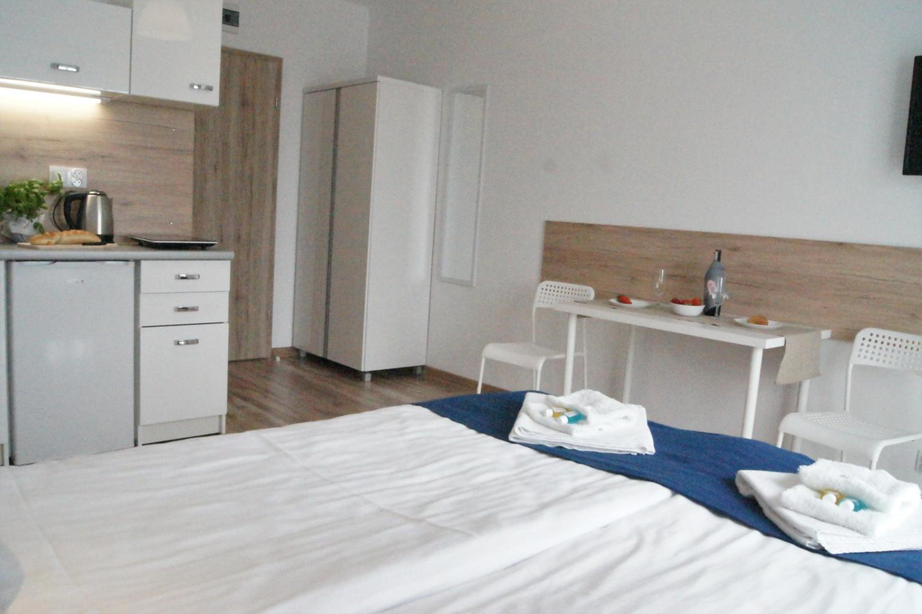 Standard Double Room - Photo 33