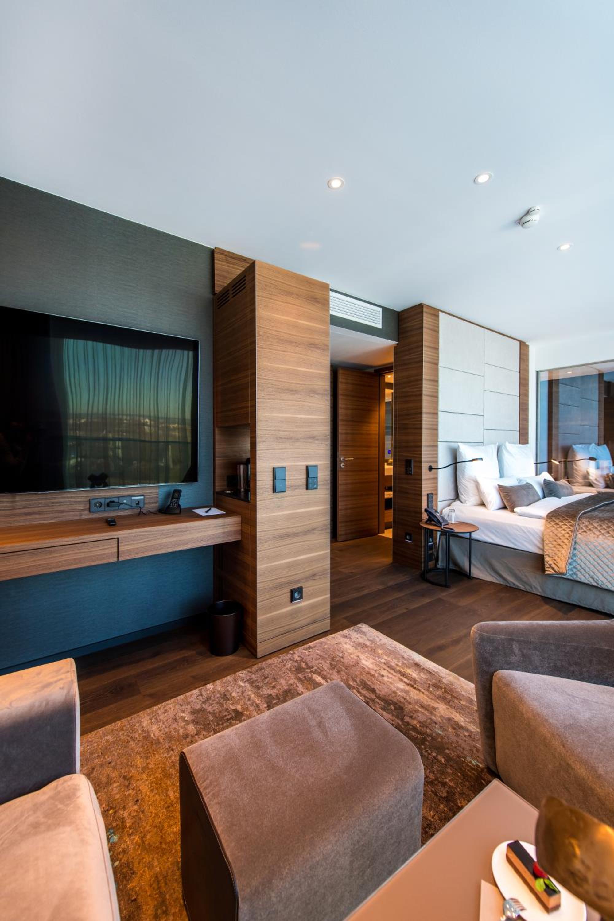 Deluxe Suite