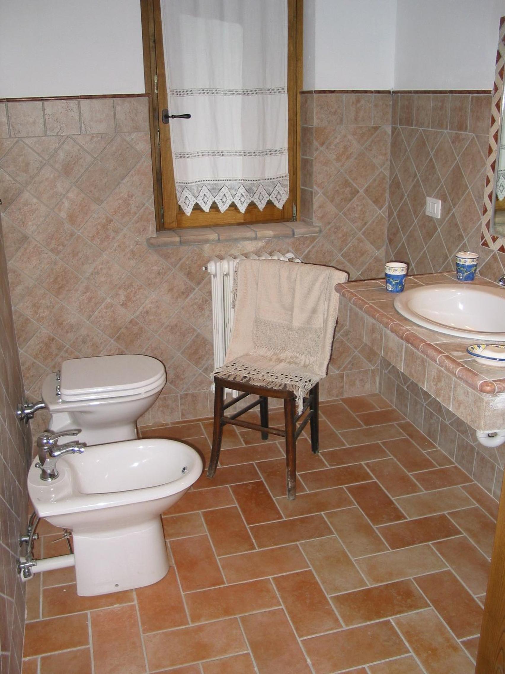 Two-Bedroom Apartment - Photo 7