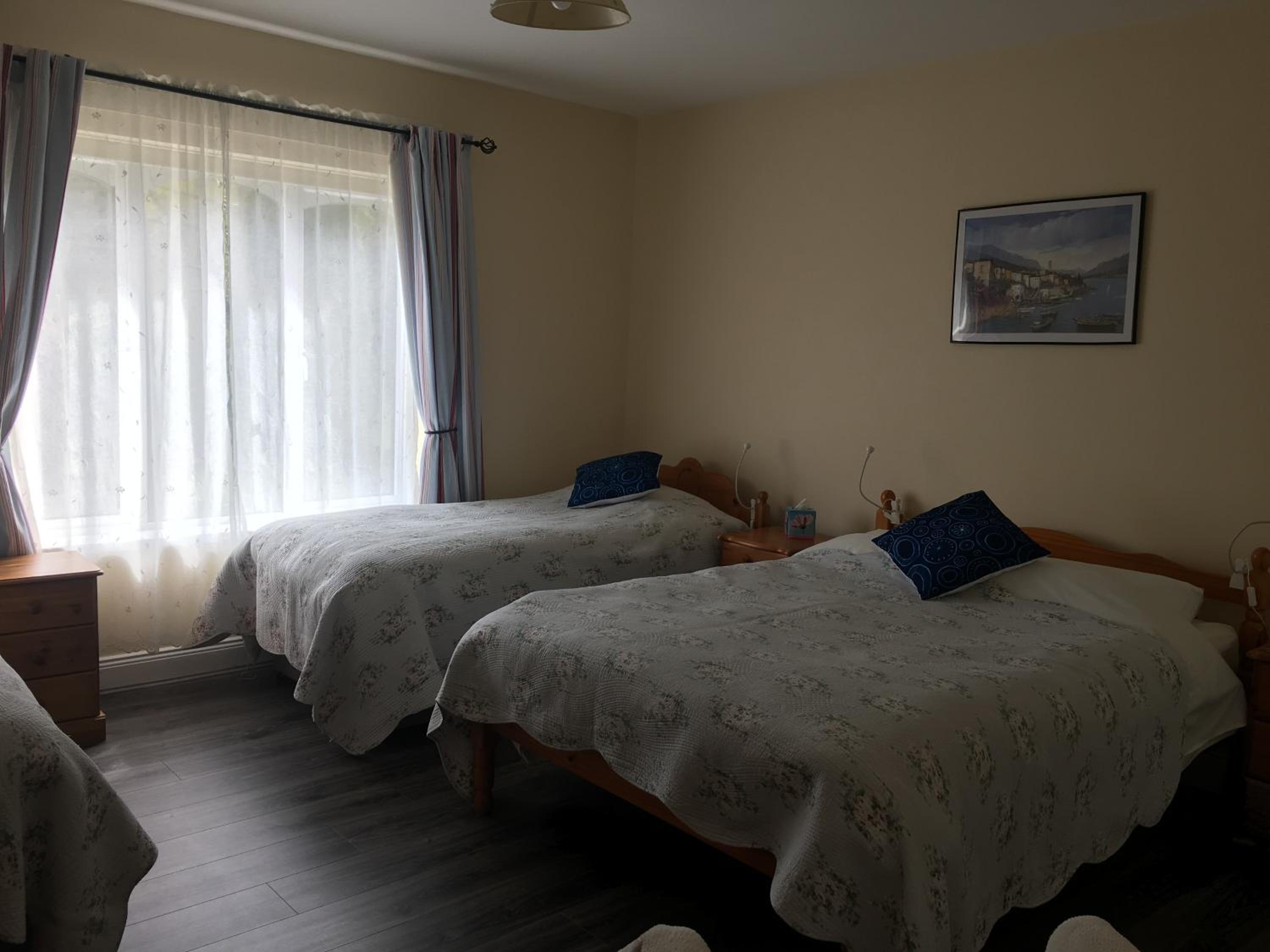 Quadruple Or Triple Room With Private Bathroom - Photo 2