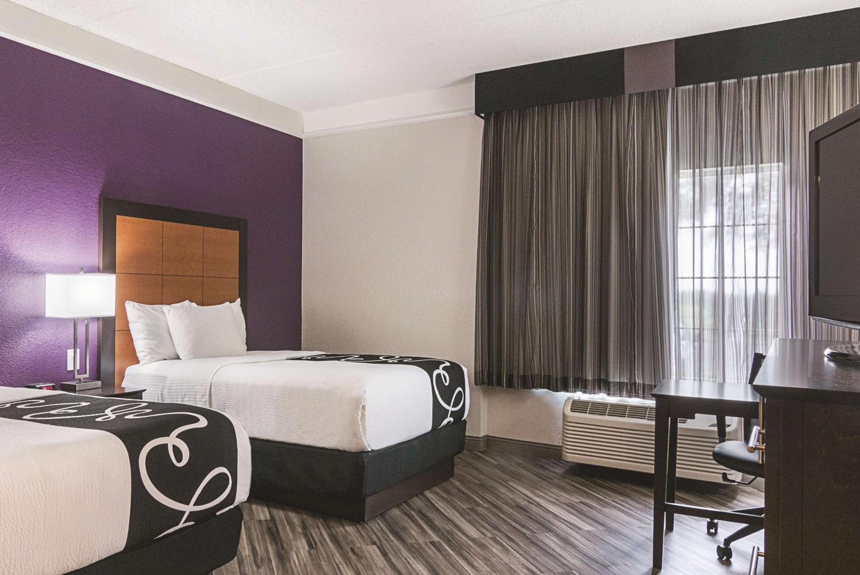 Deluxe Double Room with Two Double Beds - Non-Smoking