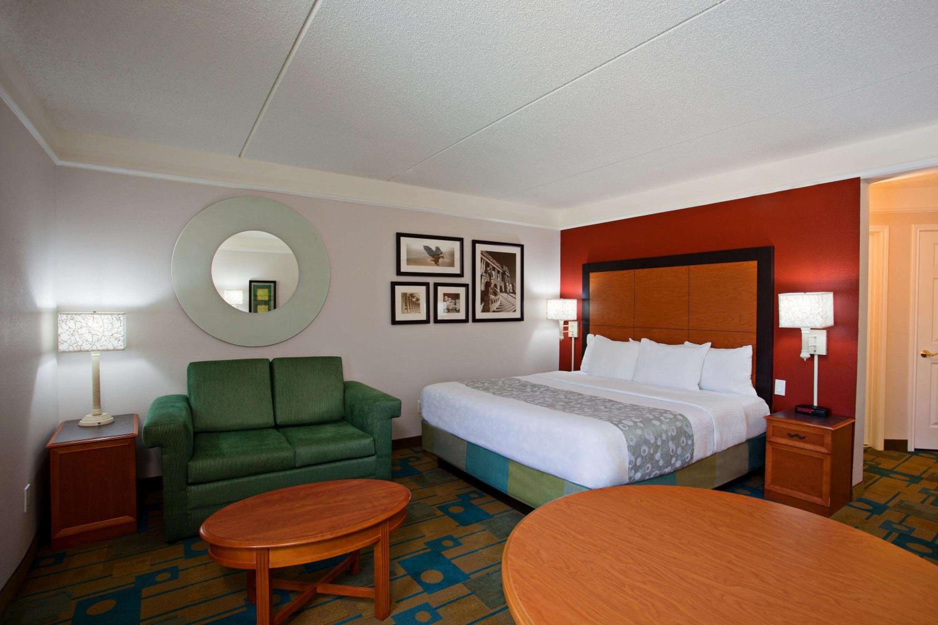 1 King Bed, Executive Room, Non-Smoking - Photo 1