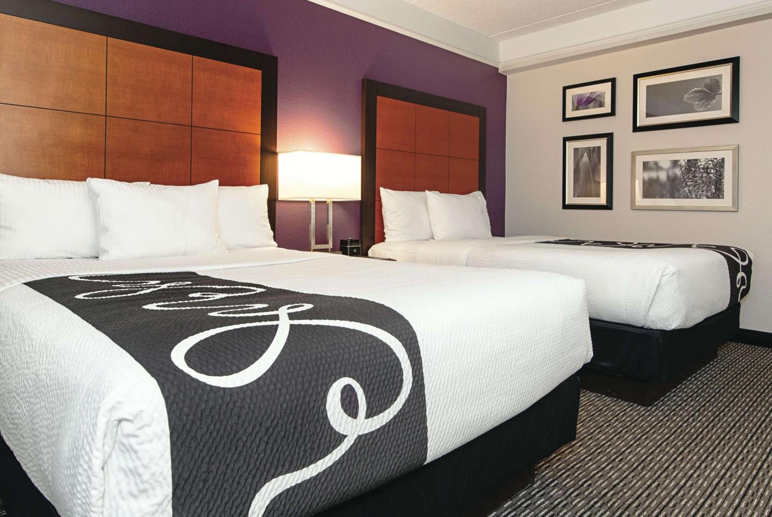 Double Room with Two Double Beds - Photo 6