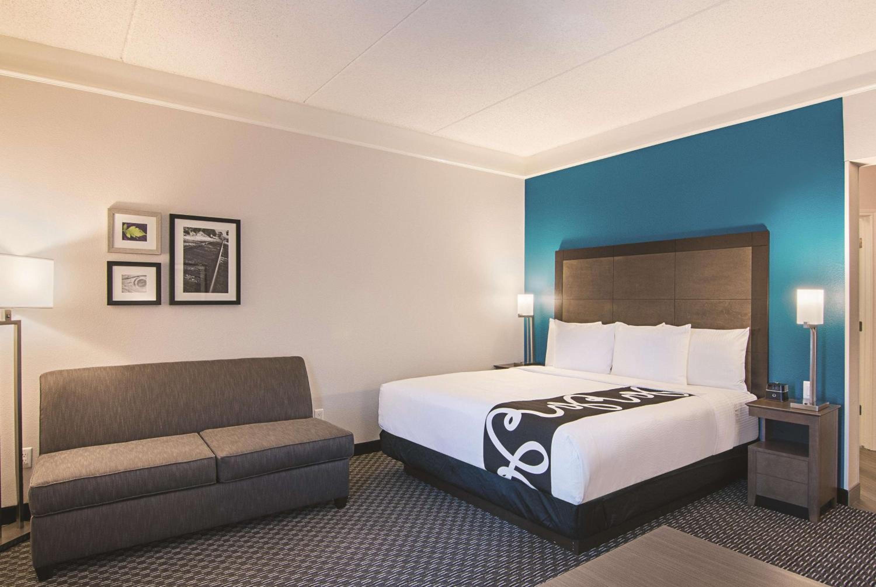 King Room with Sofa Bed