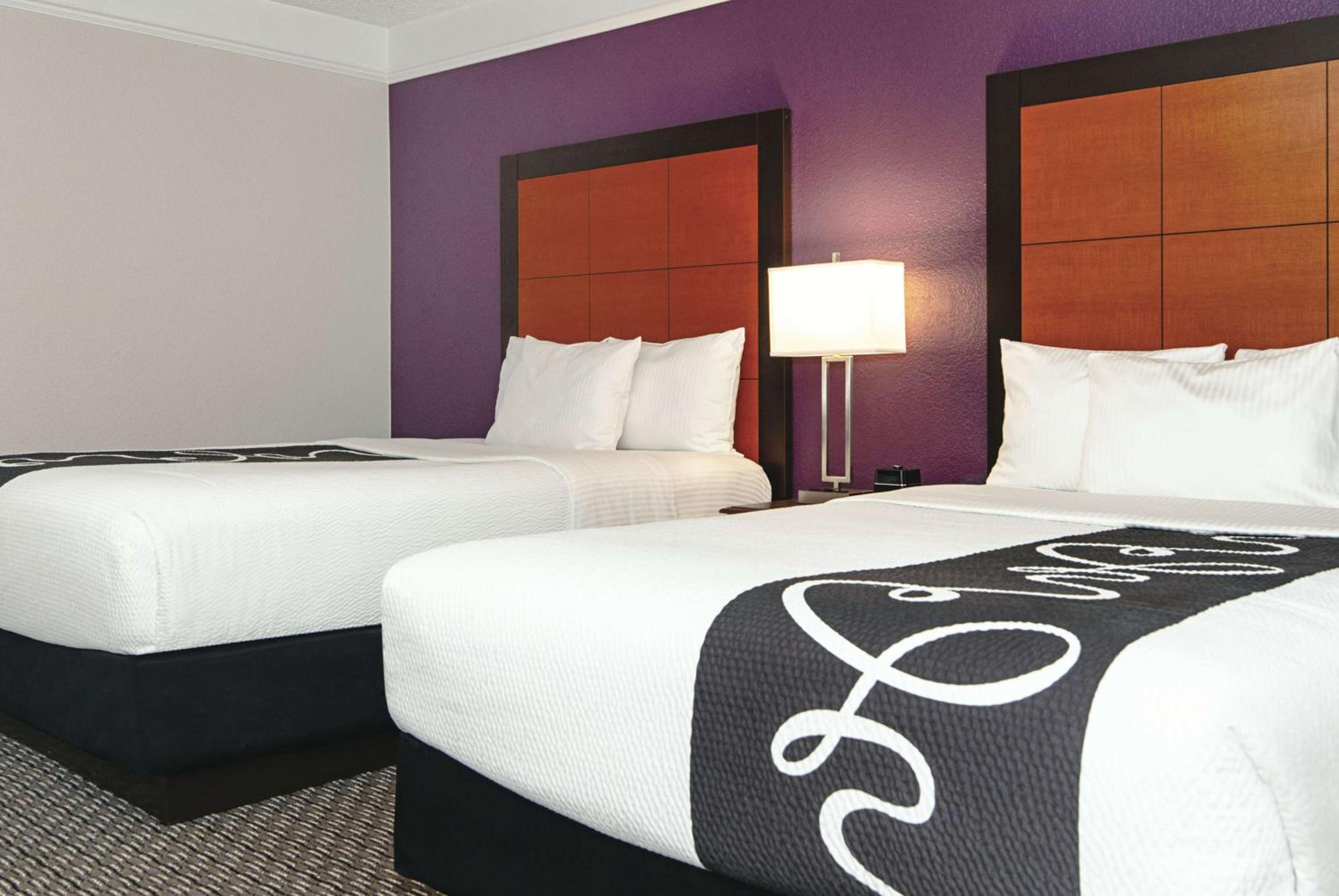 Double Room with Two Double Beds - Photo 5