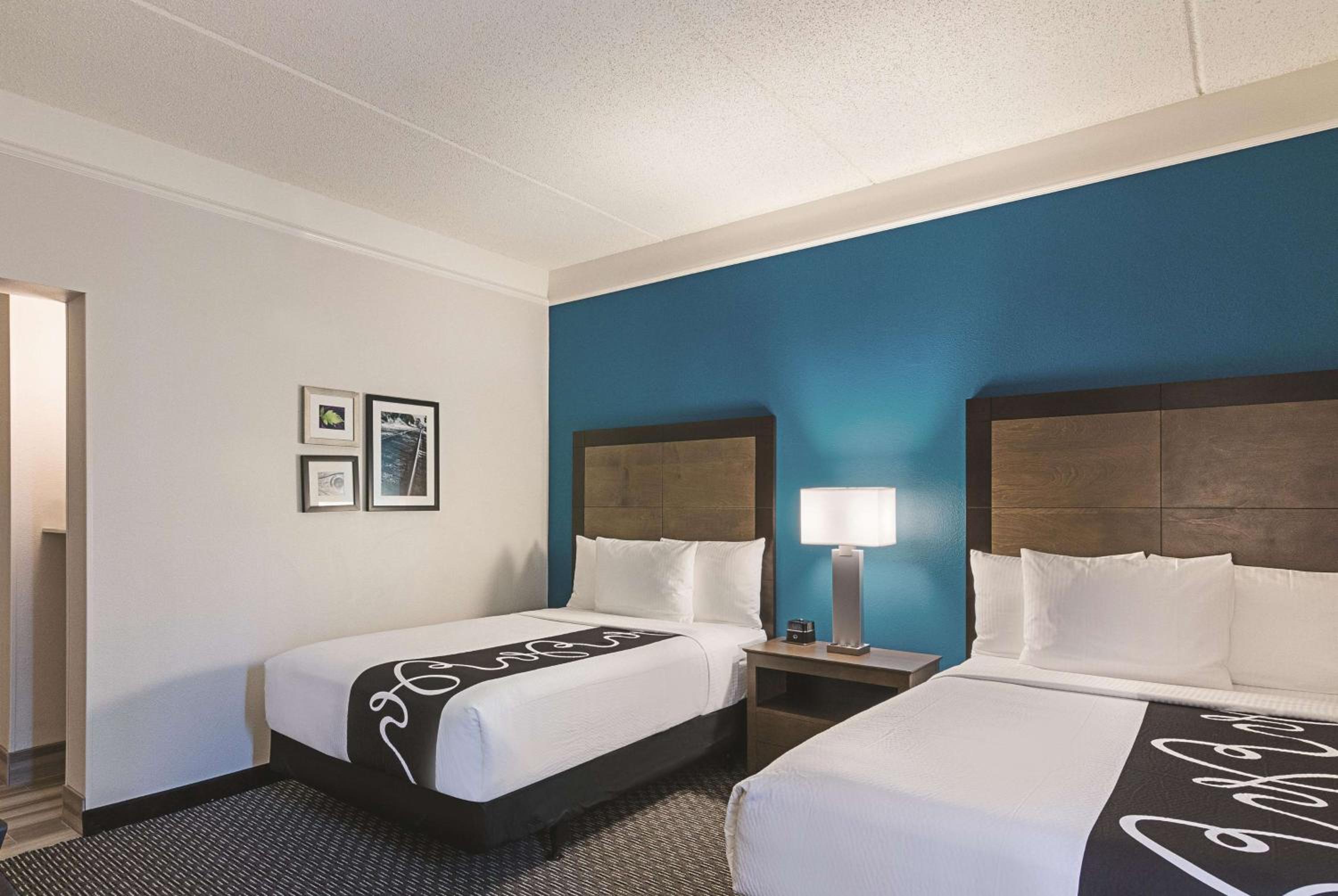 Double Room with Two Double Beds - Disability Access