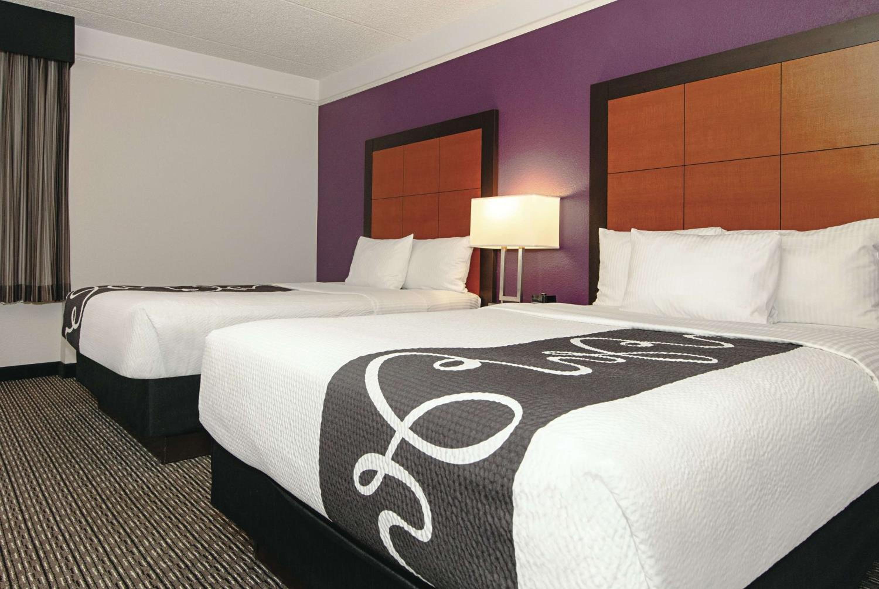 Double Room with Two Double Beds - Photo 7