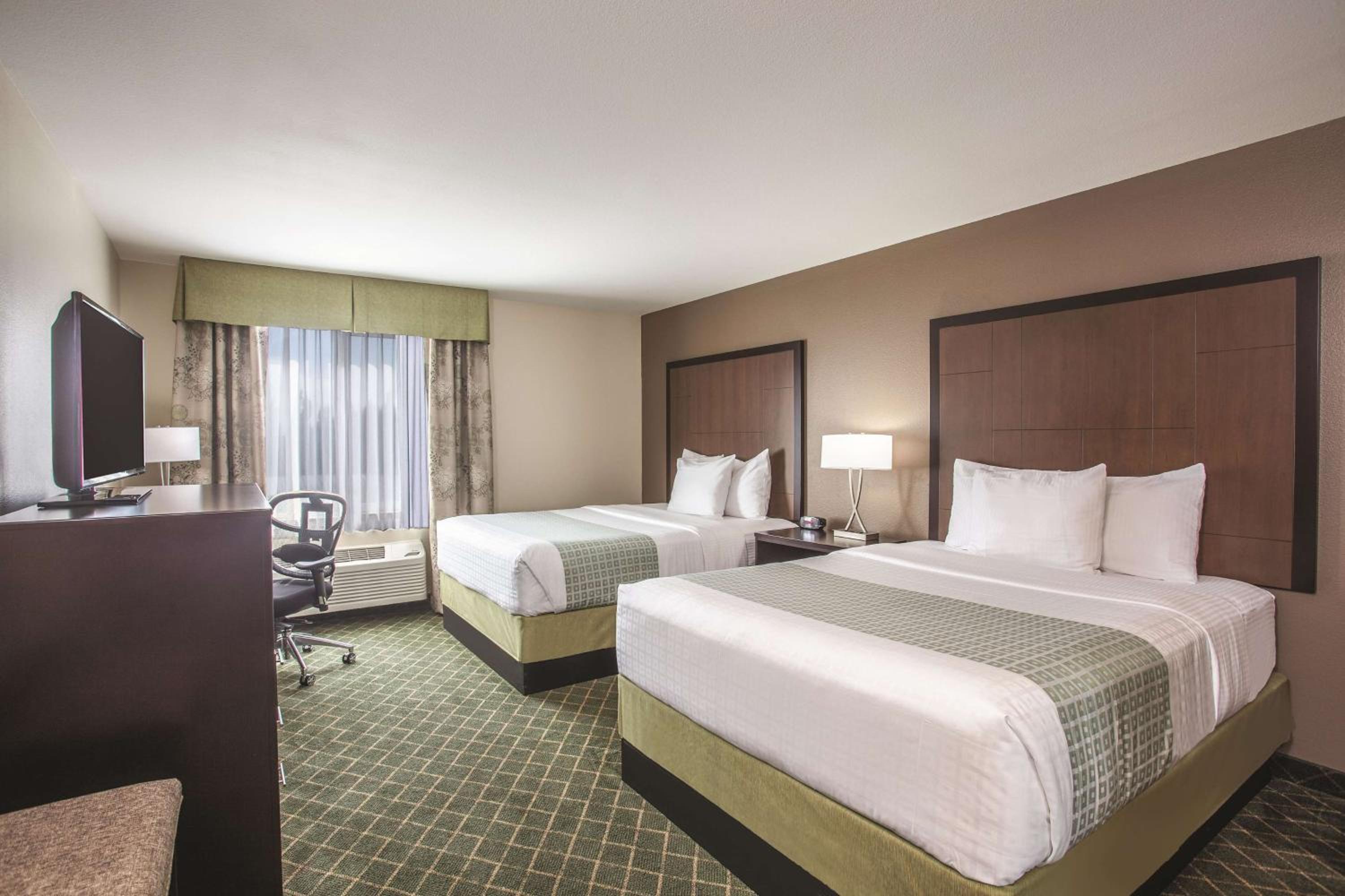 King Room thumbnail 5