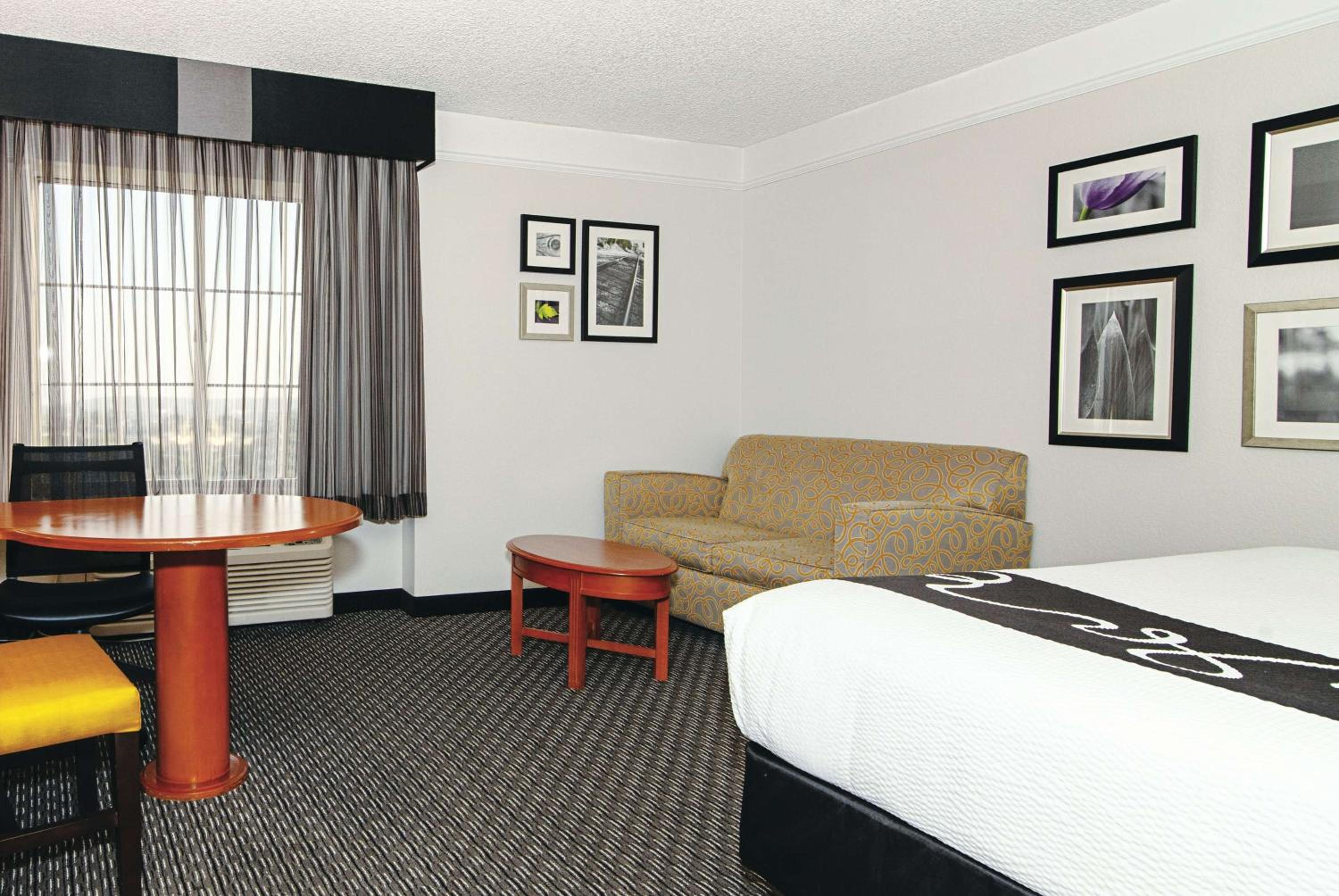 King Suite with Sofa Bed - Photo 3