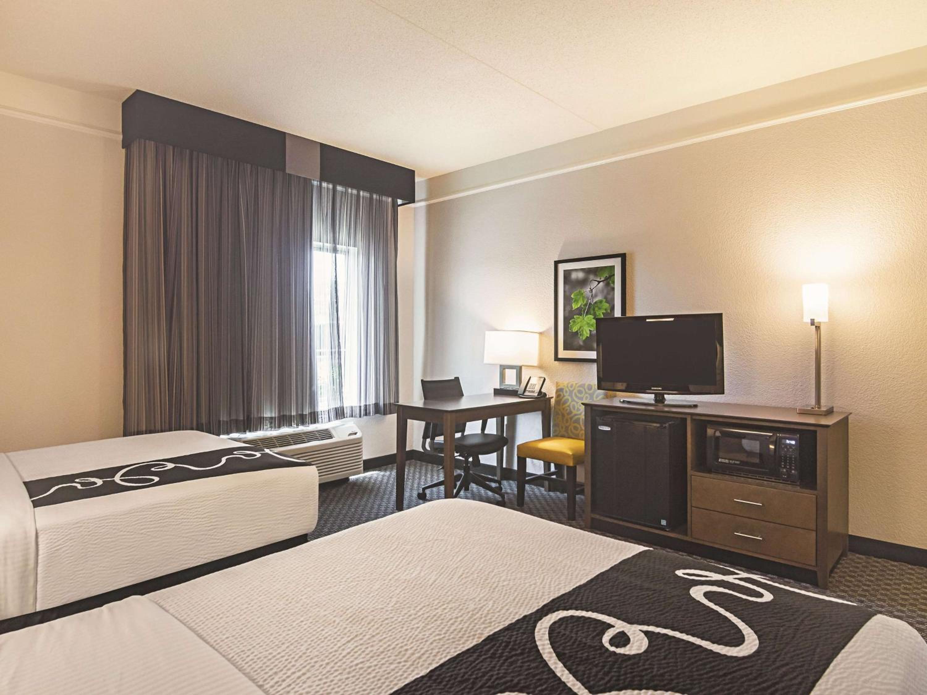 Deluxe Double or Twin Room - Photo 3