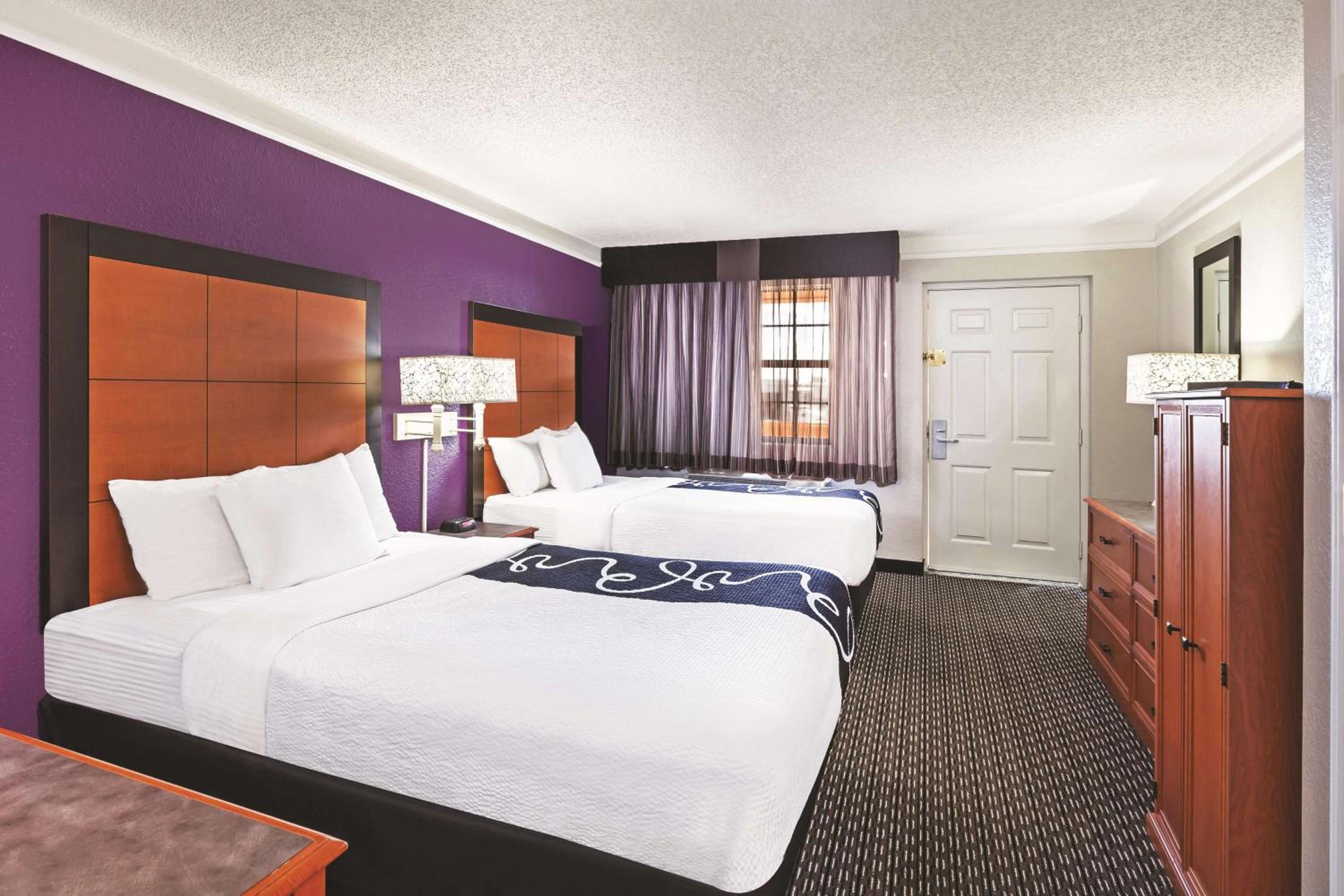 Double Room with Two Double Beds - Photo 1