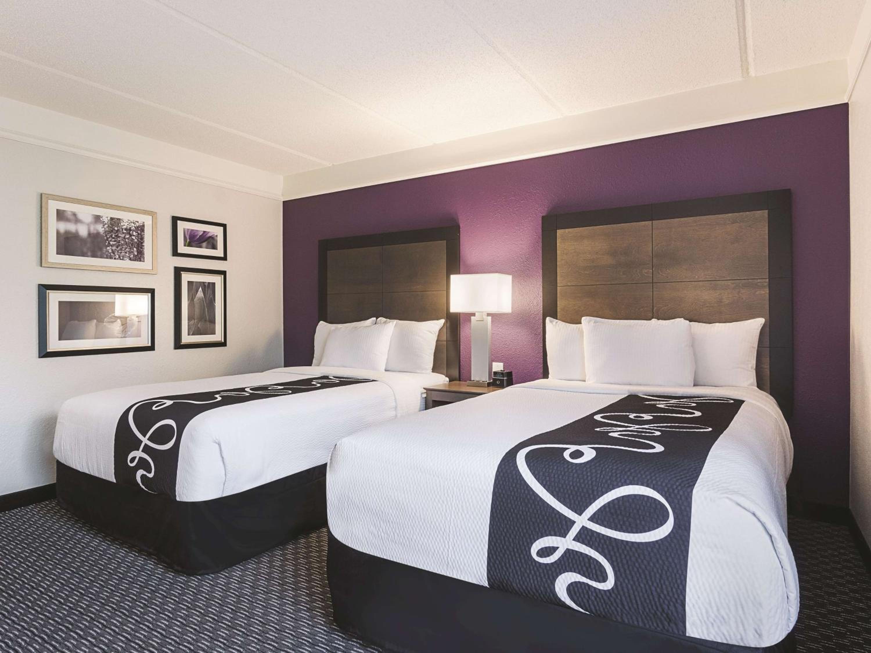 Double Room with Two Double Beds - Mobility/Hearing Accessible - Non-Smoking - Photo 1