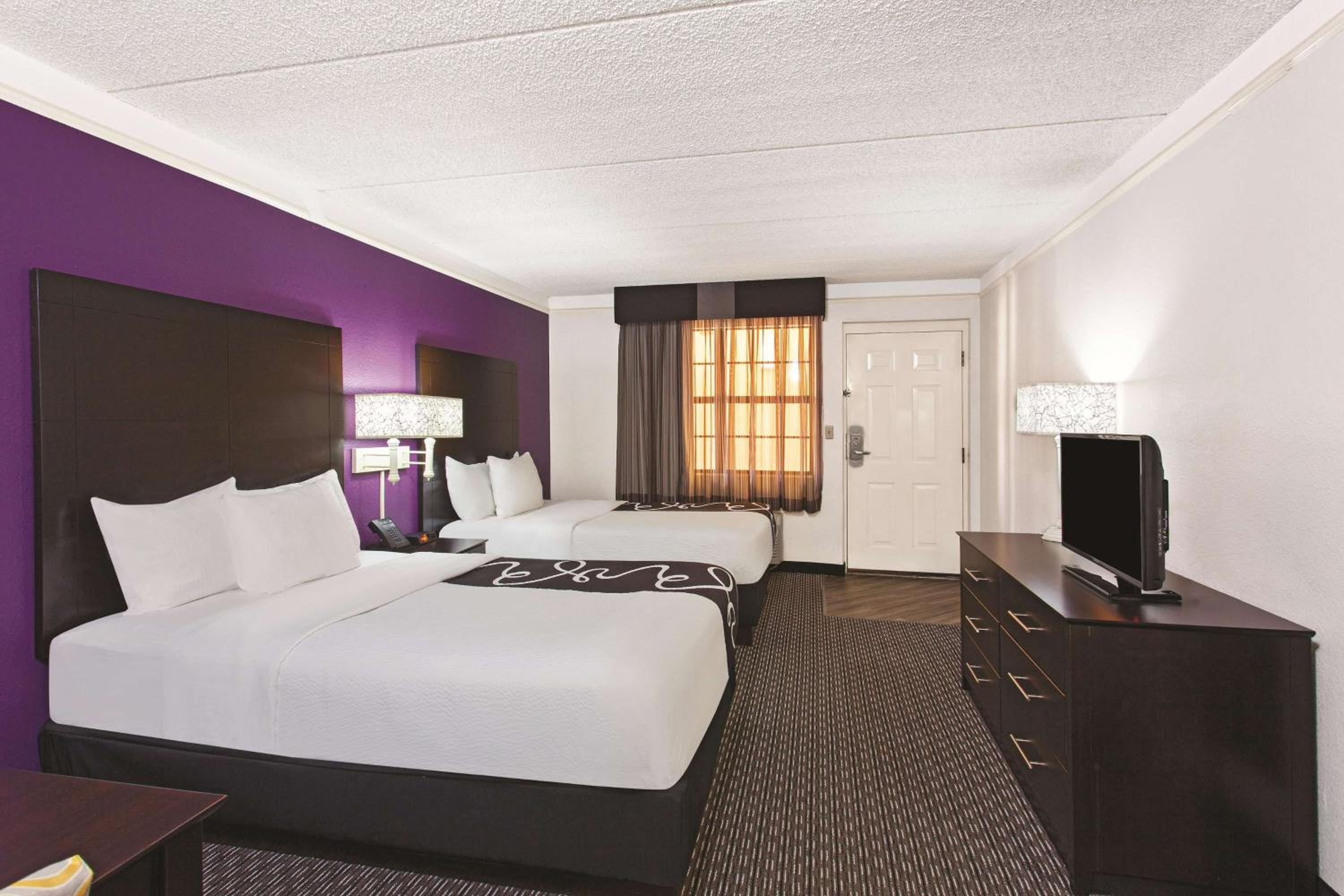 Double Room with Two Double Beds - Non-Smoking photo 2