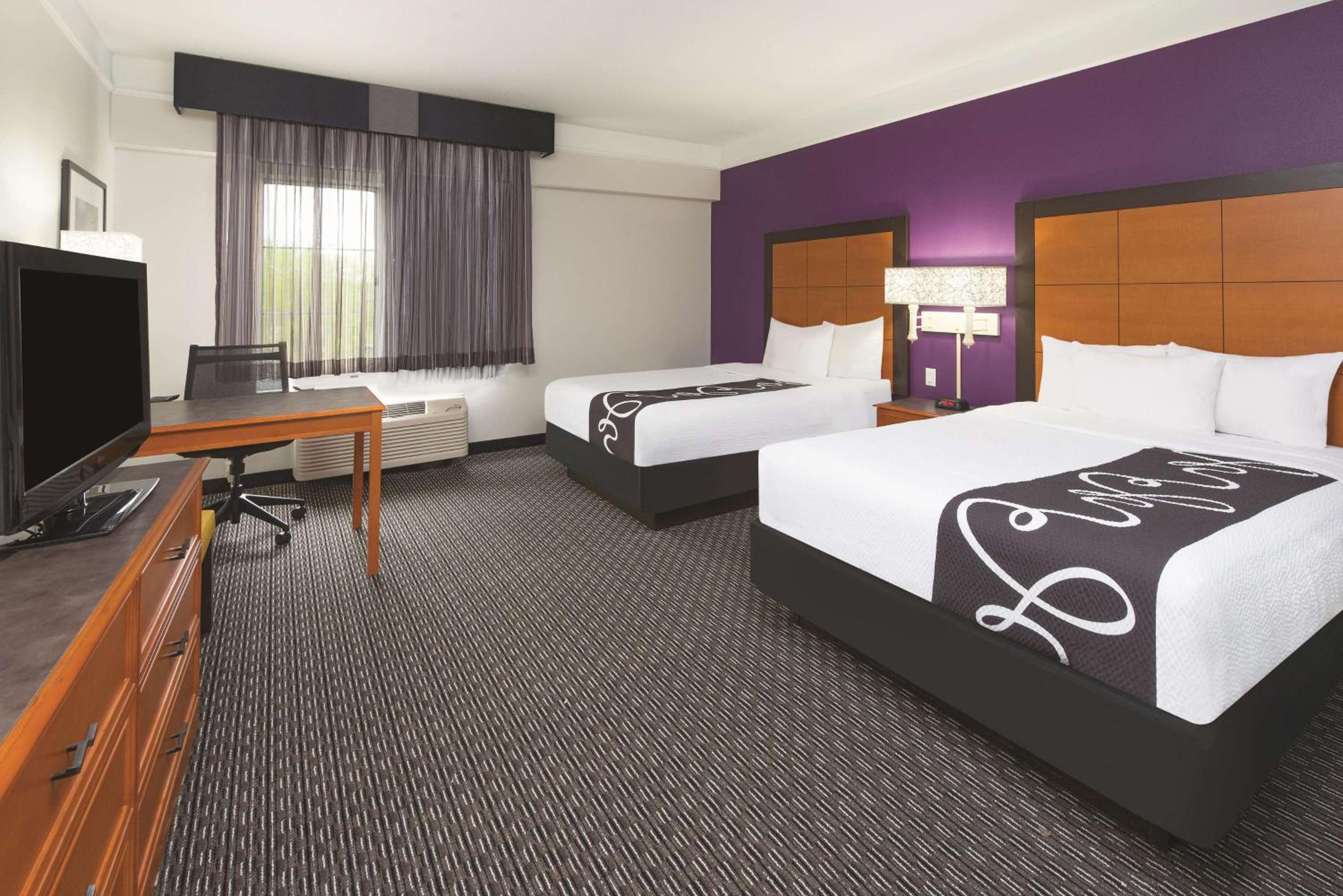 Double Room with Two Double Beds photo 2