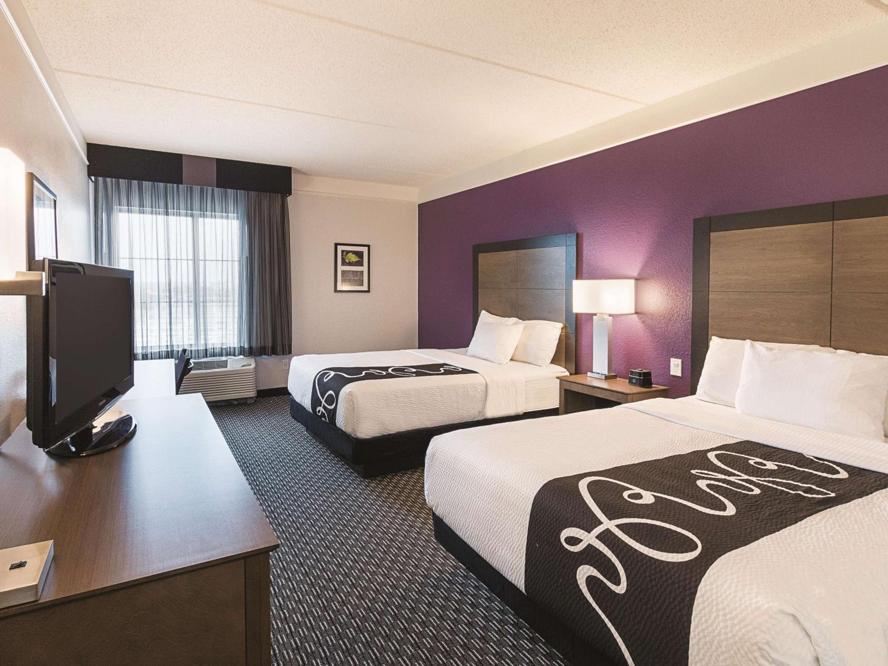 Double Room with Two Double Beds - Non-Smoking - Photo 1