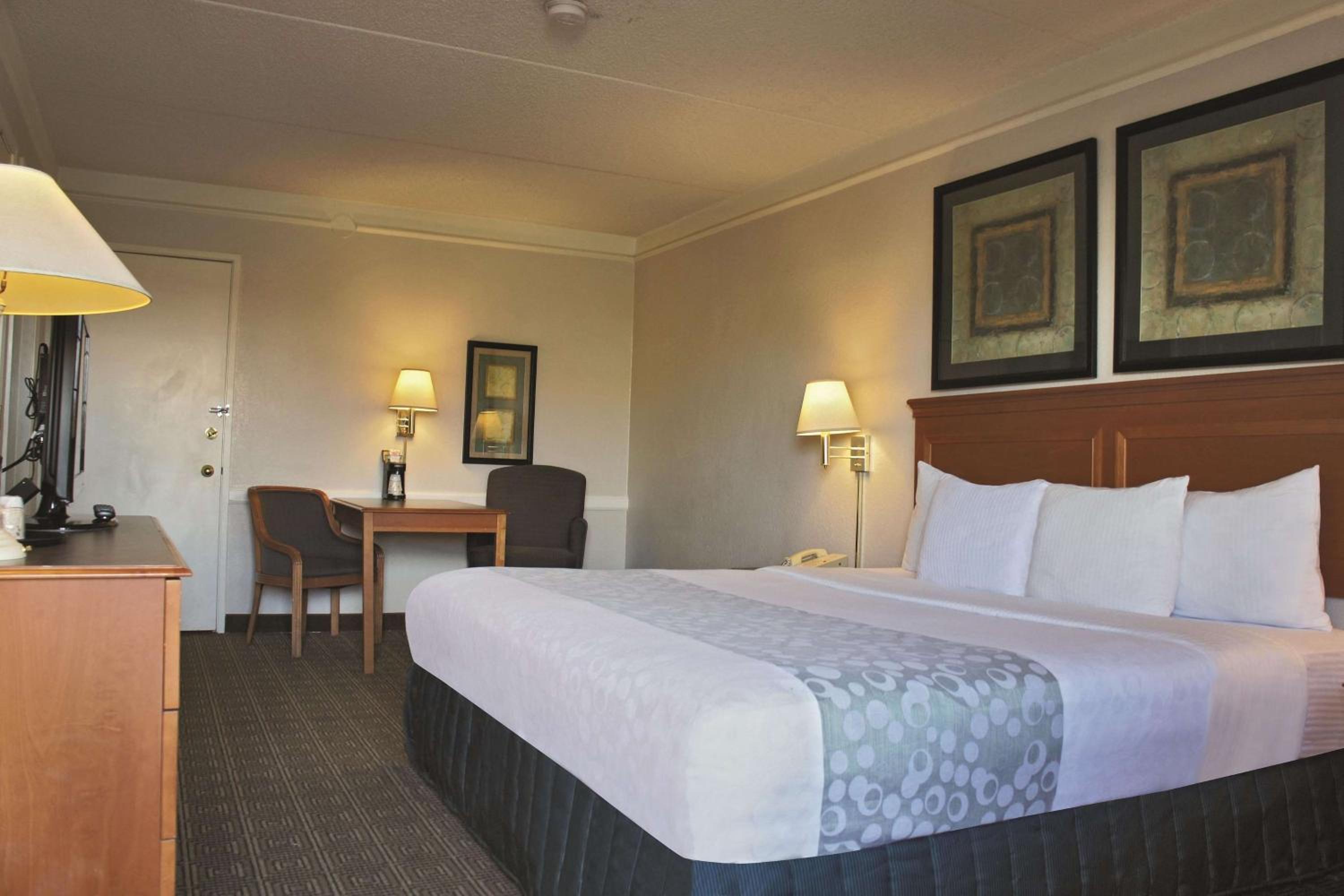 King Room - Disability Access - Photo 1