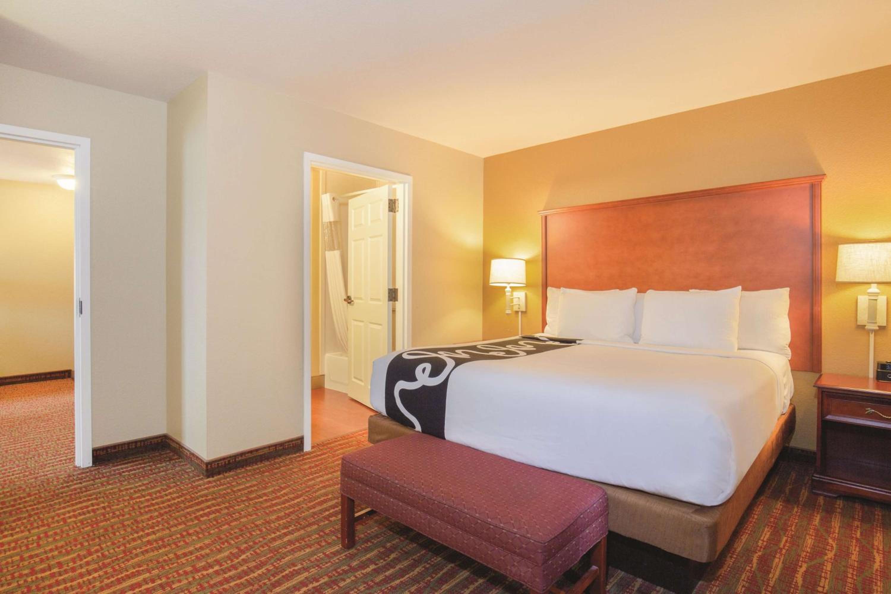 King Suite - Photo 1