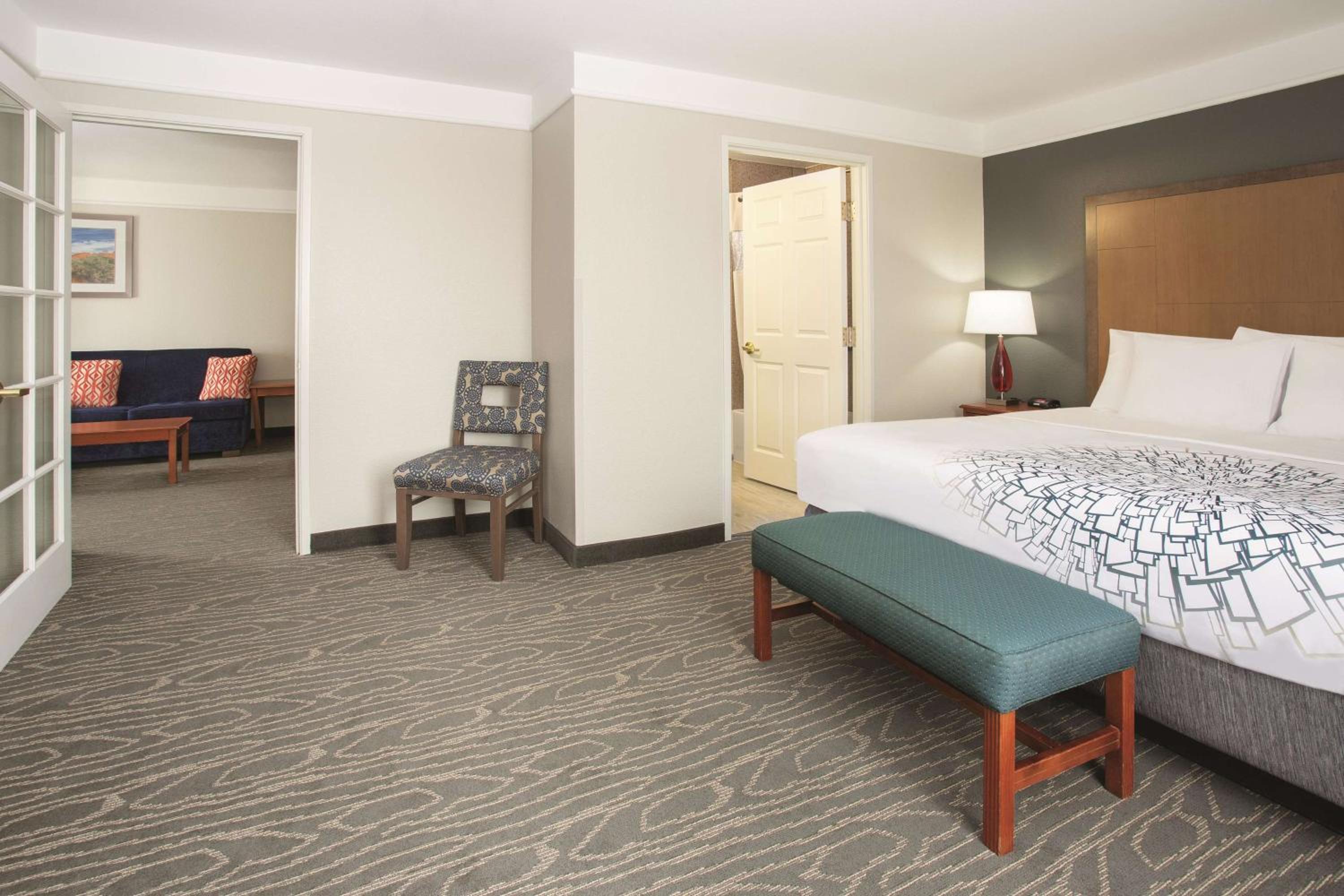 One-Bedroom King Suite - Non-Smoking - Photo 1