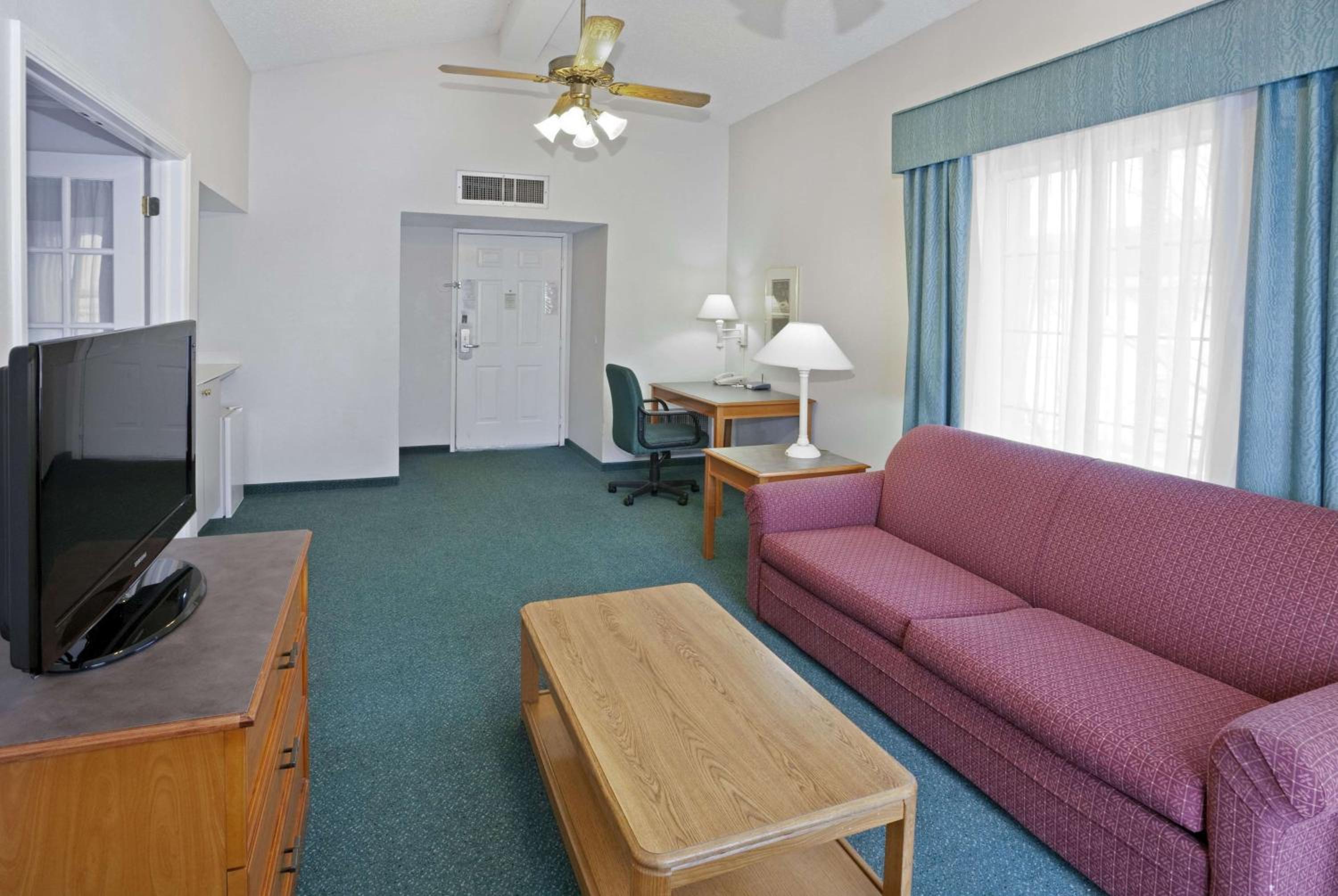 King Suite with View - Non-Smoking - Photo 3
