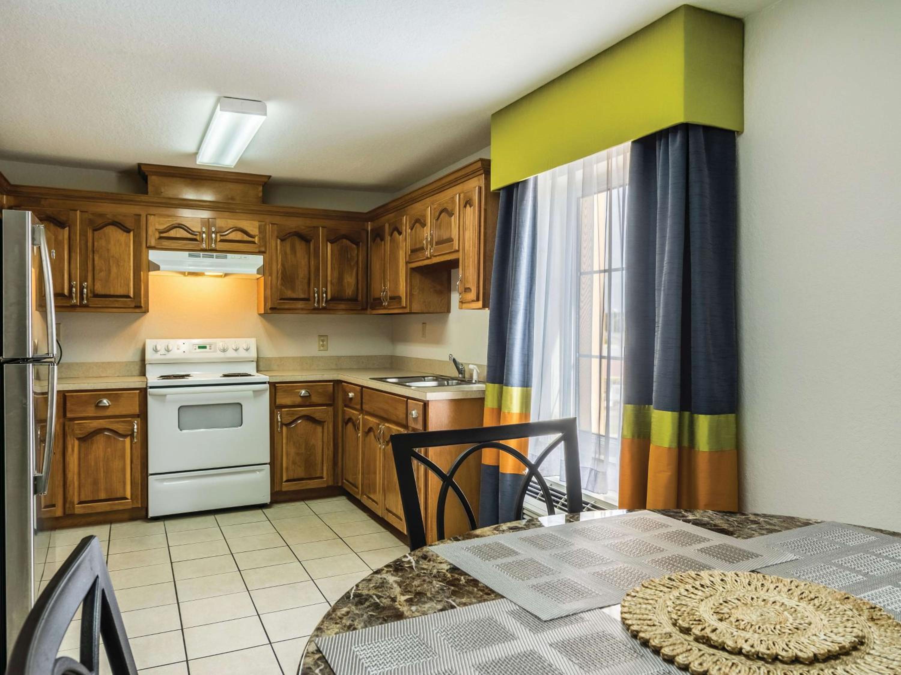 Deluxe Family Apartment - Non-Smoking - Photo 2