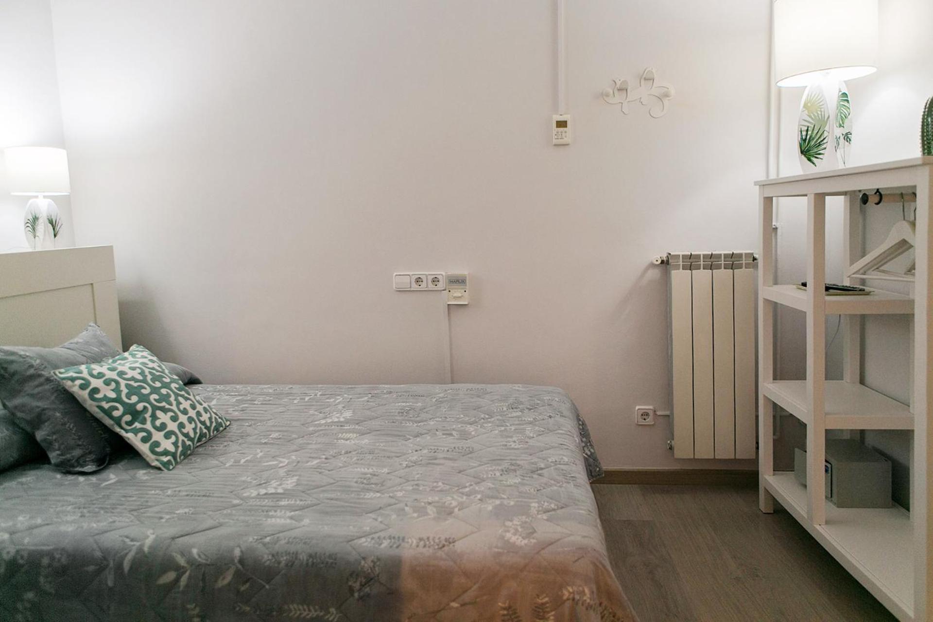 Interior Single Room with private Bathroom photo 3