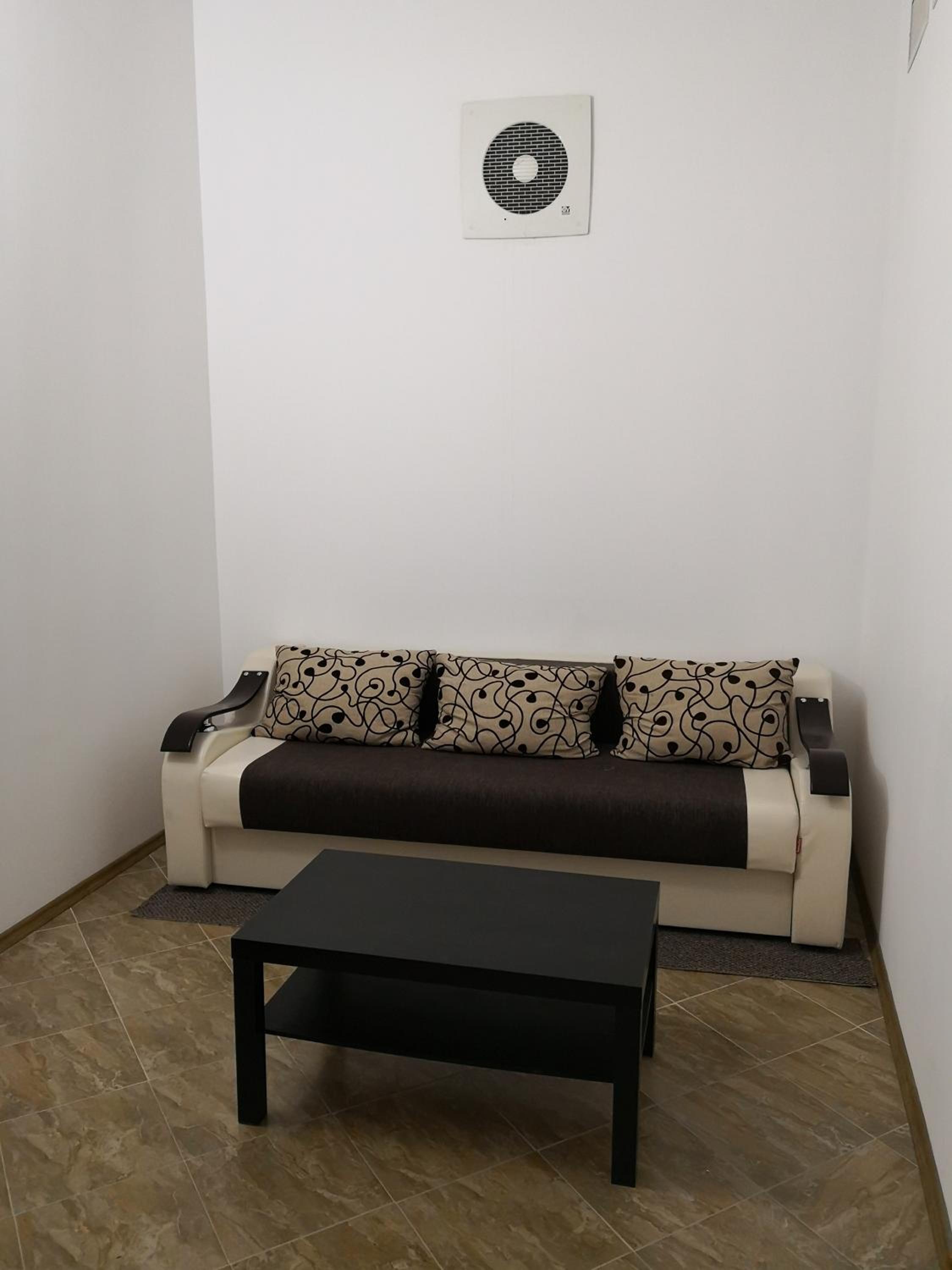 Studio with Sofa Bed - Photo 8