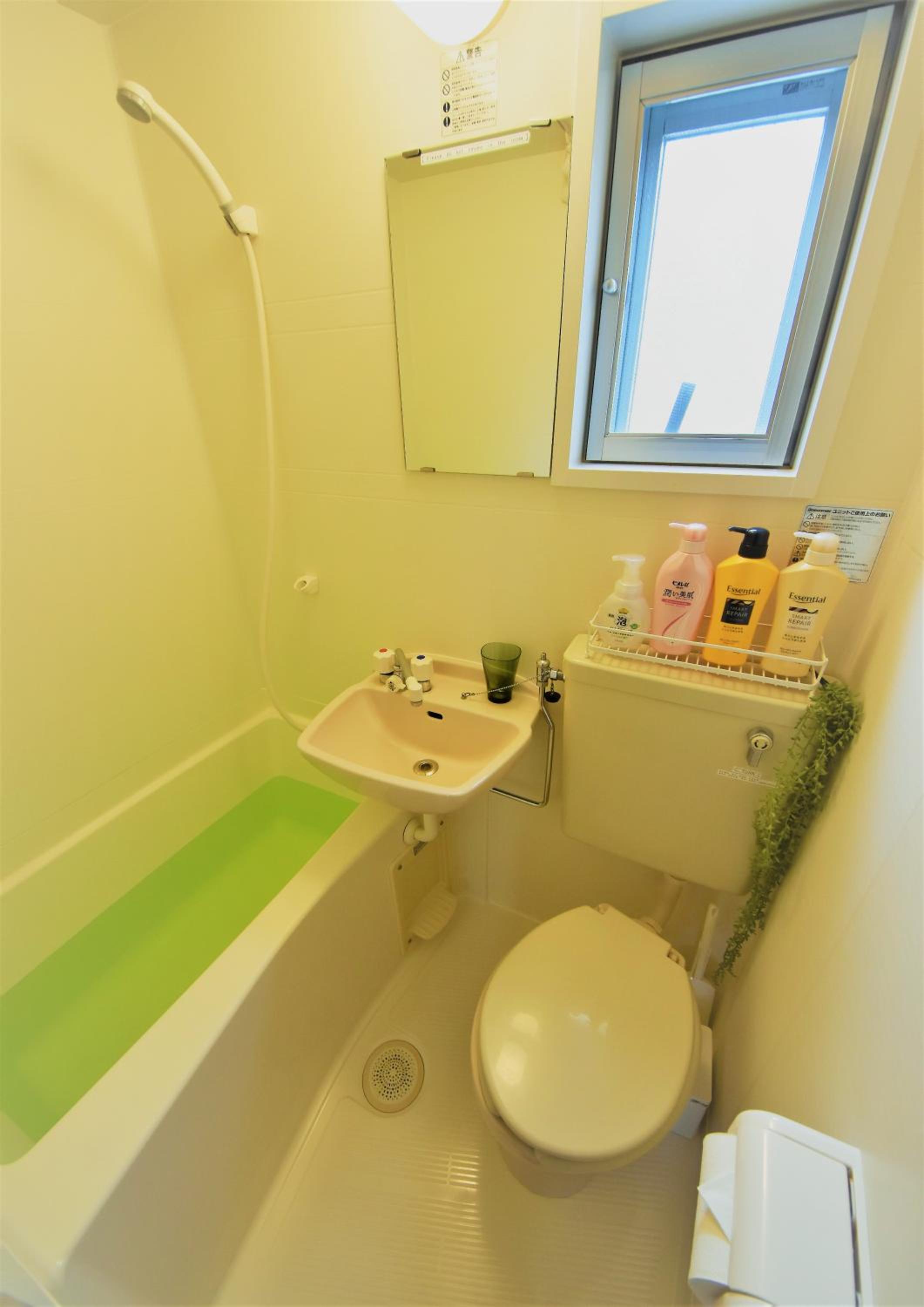 One-Bedroom Apartment - Photo 15