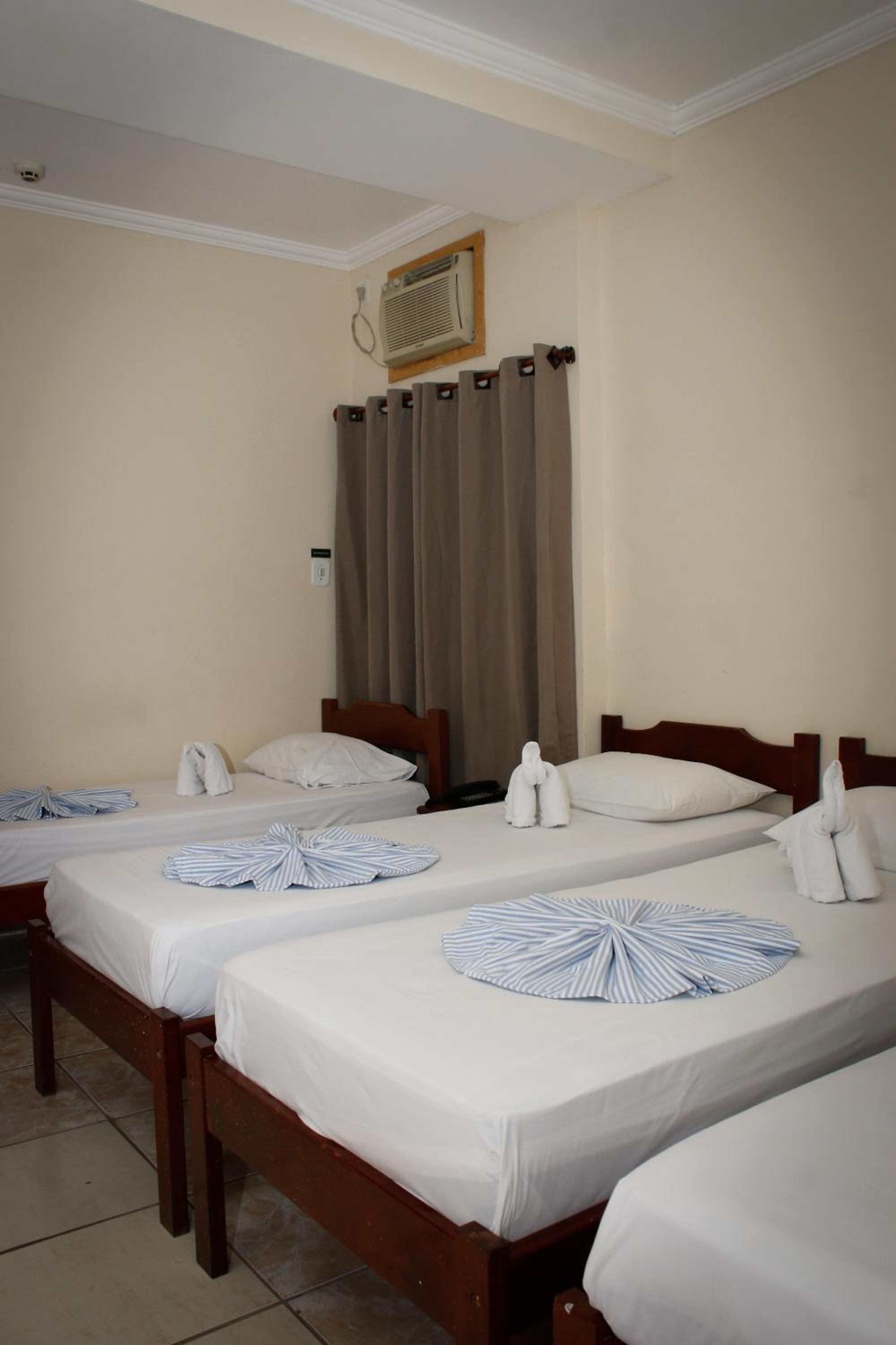 Standard Quadruple Room - Photo 2