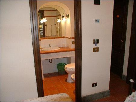 Double Room with Private Bathroom photo 3