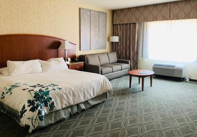 King Room with Mobility/Hearing Impaired Access - Non-Smoking - Photo 4