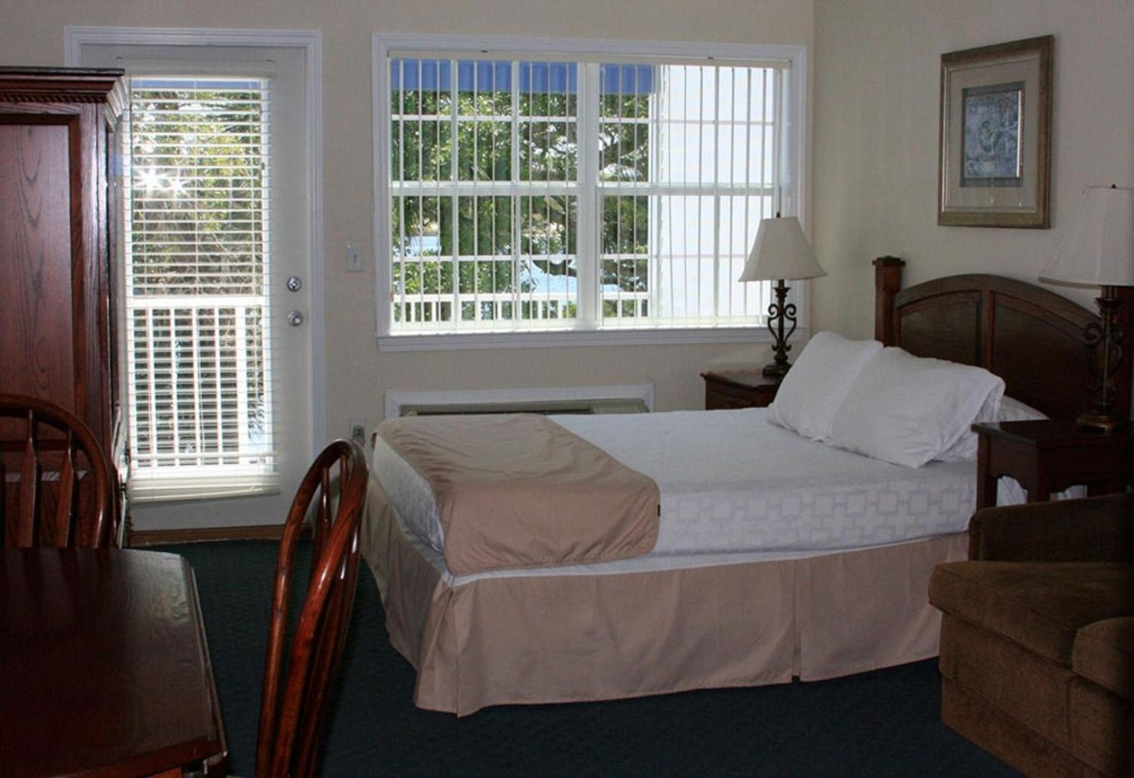 Studio With Balcony And Bay View