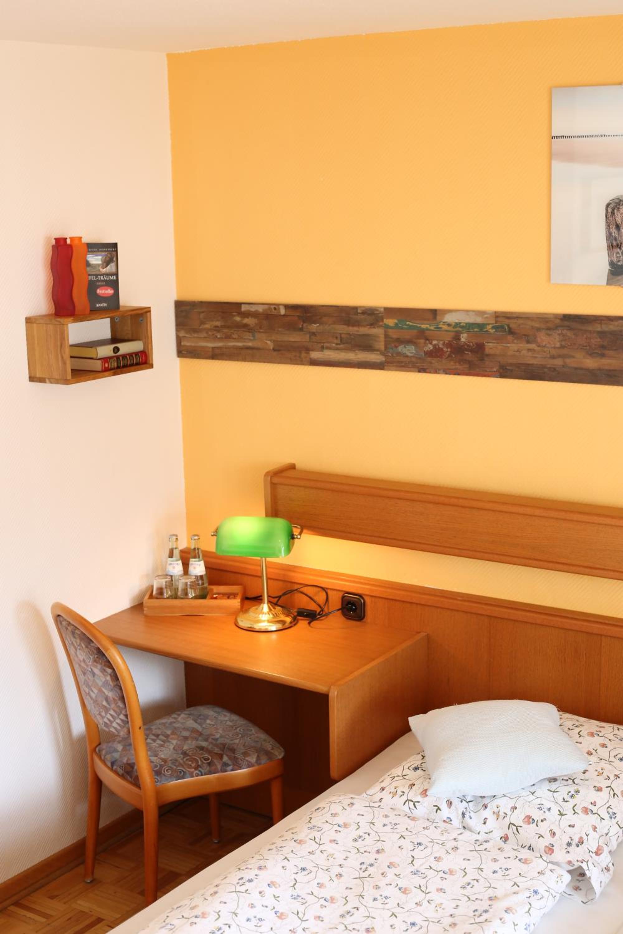 Country Style Single Room