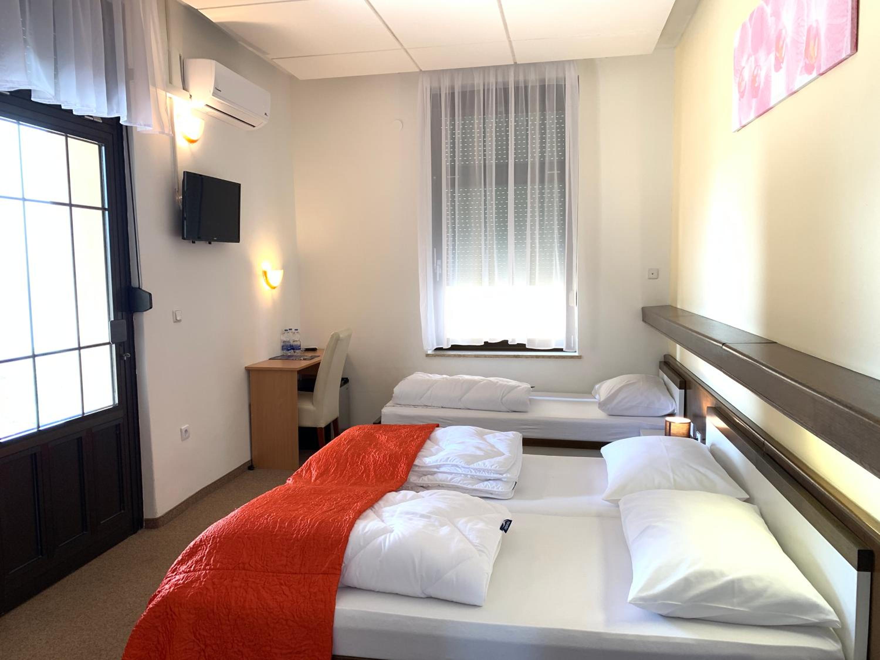 Triple Room with Sea View photo 2