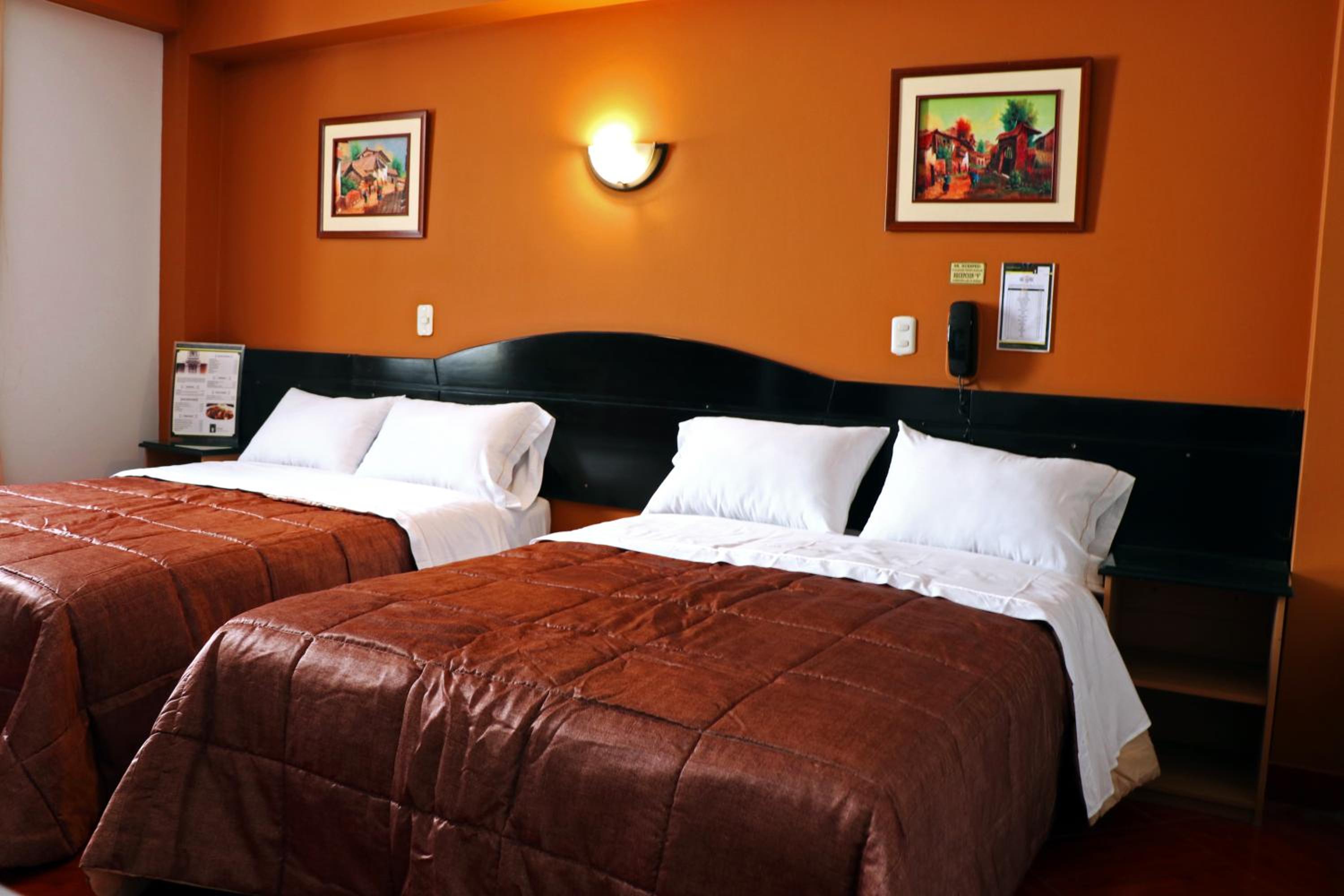 Twin Room - Photo 13