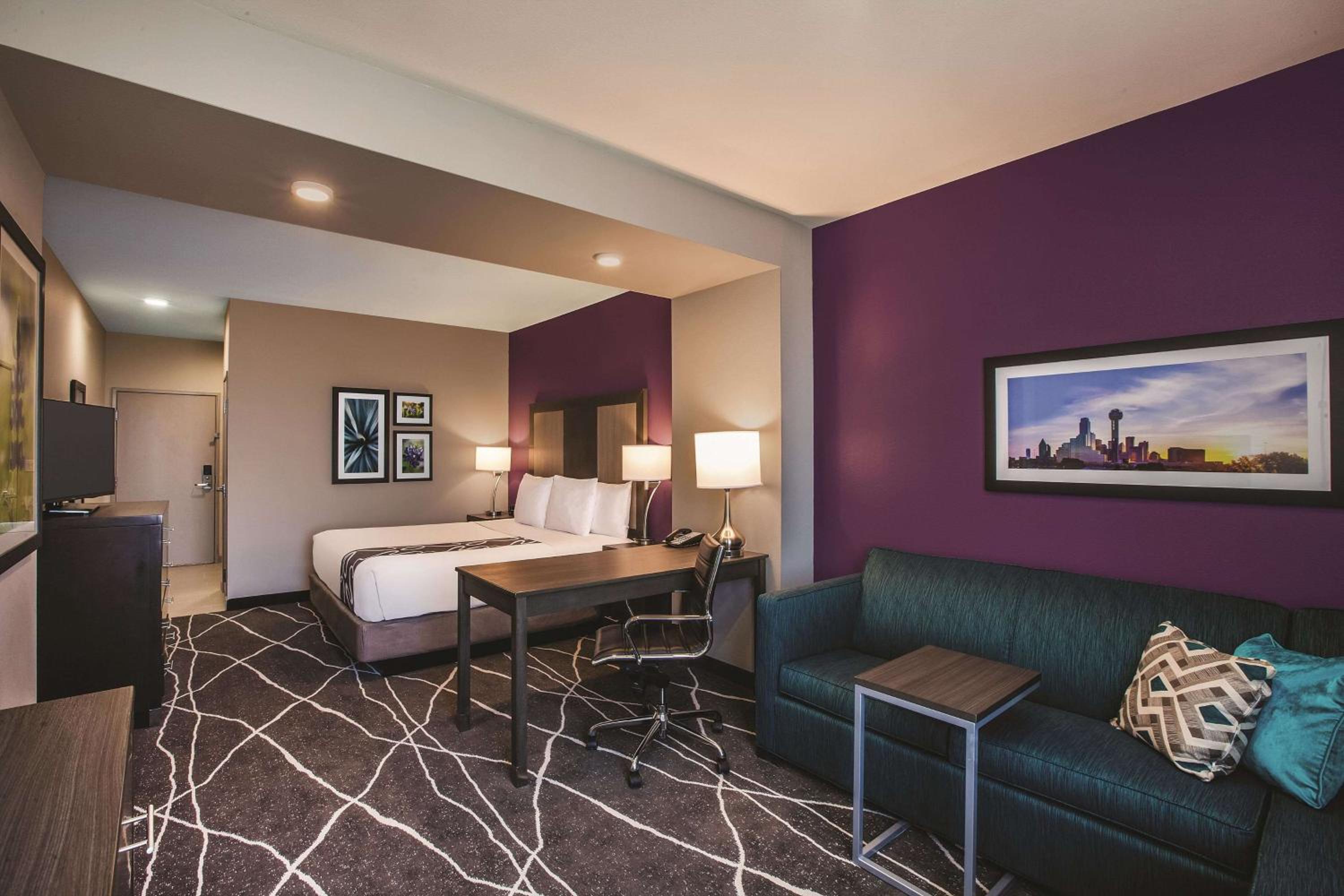 Executive King Room with Sofa Bed photo 1