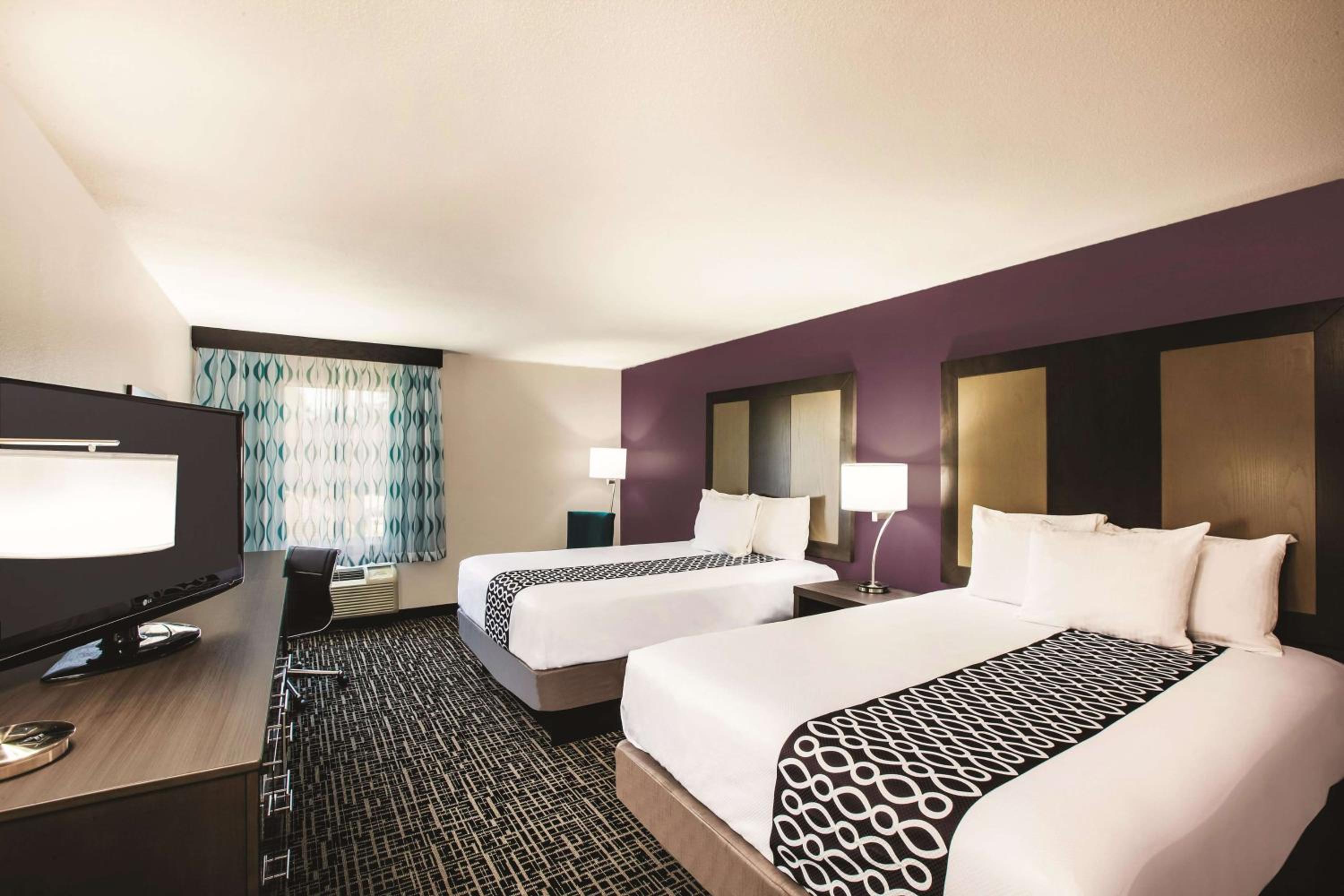 Queen Room with Two Queen Beds - Photo 1