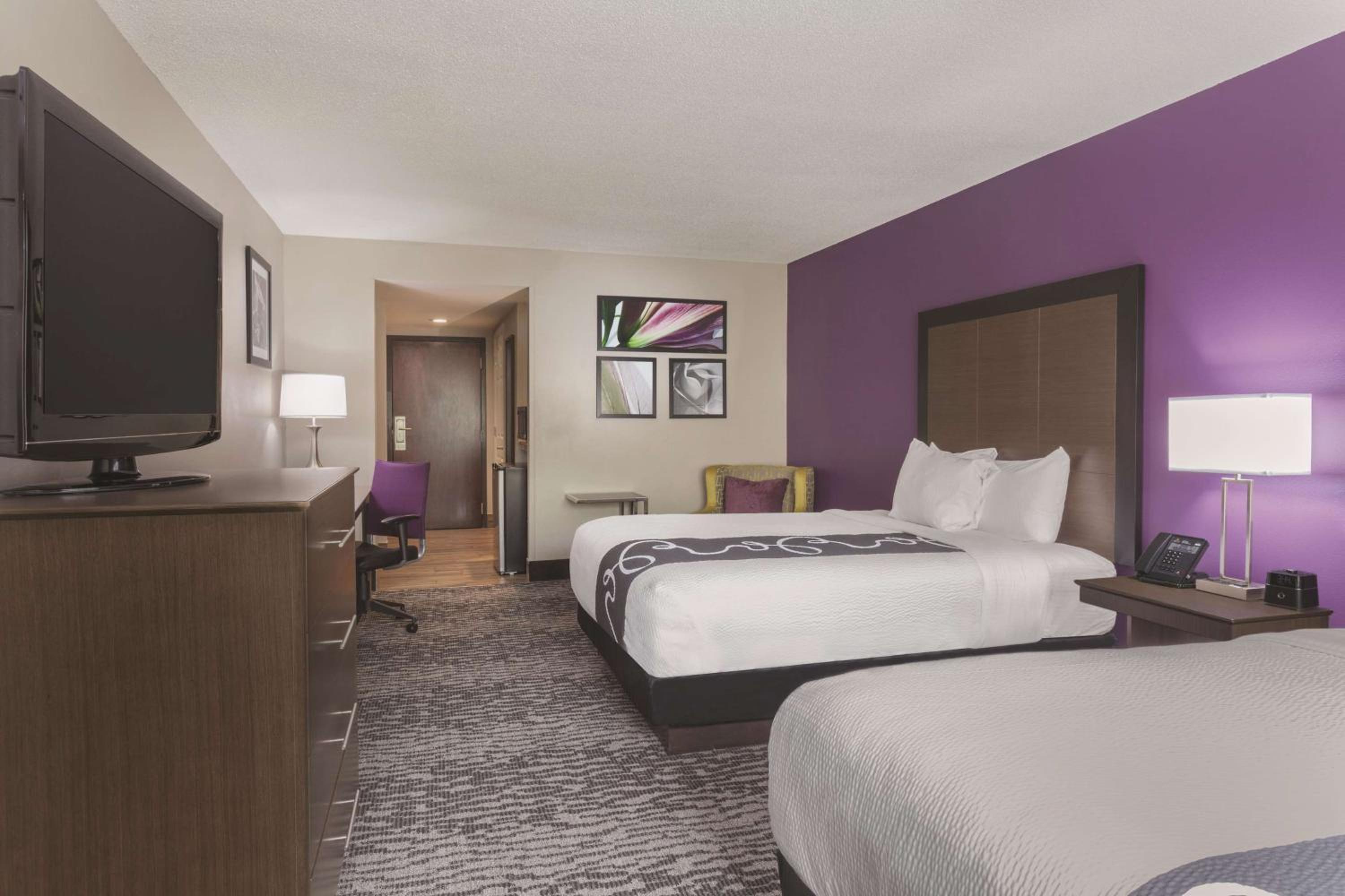 Queen Room with Two Queen Beds - Photo 1