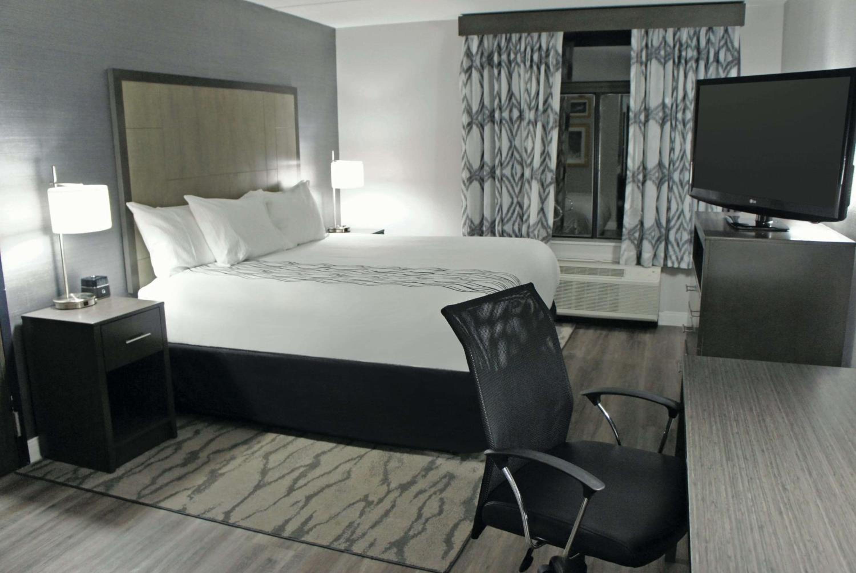King Room - Disability Access - Photo 4