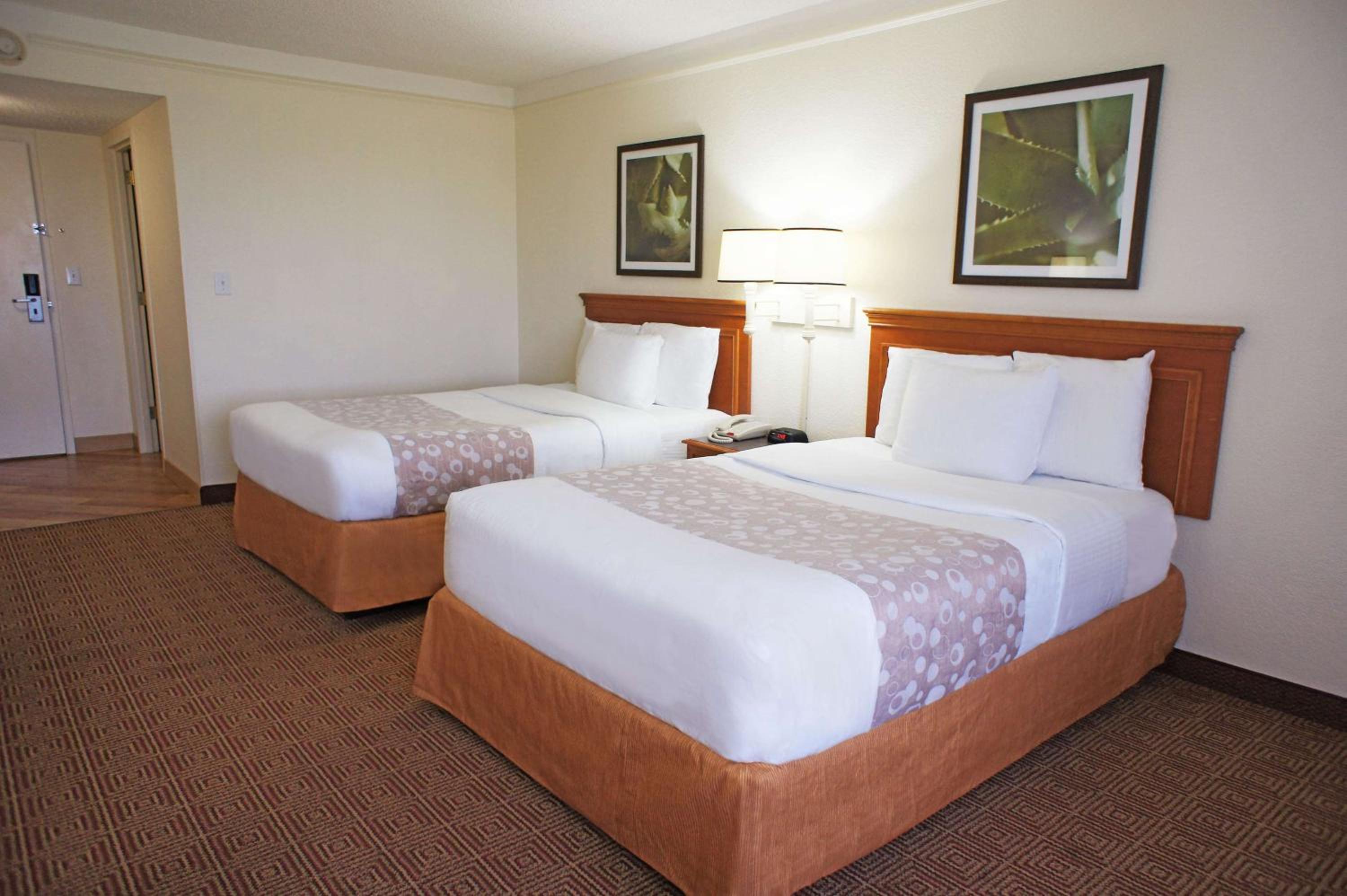Double Room with Bathtub and Grab Bars - Mobility Access/Non-Smoking photo 1
