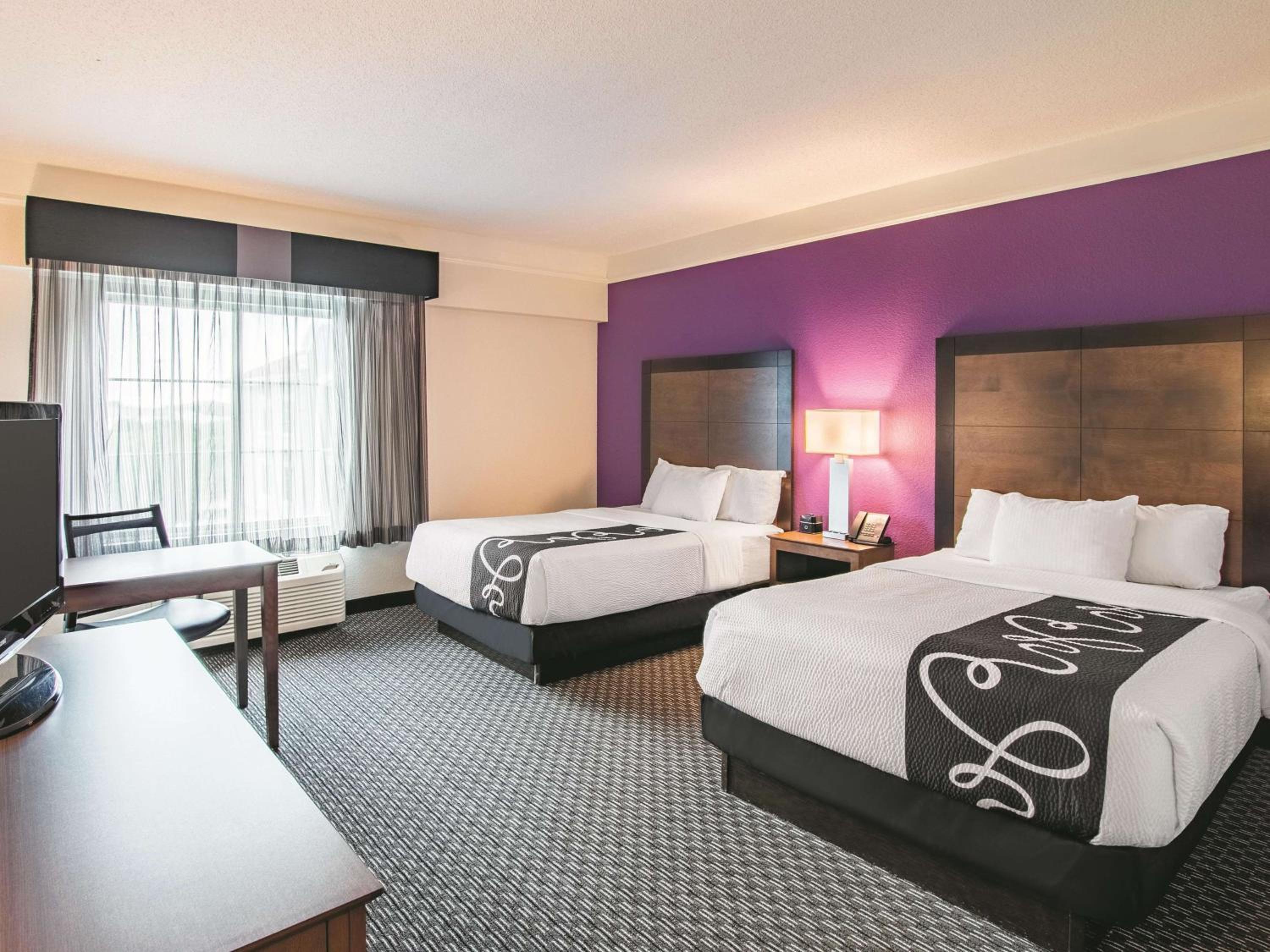 Double Room with Two Double Beds - Non-Smoking - Photo 1