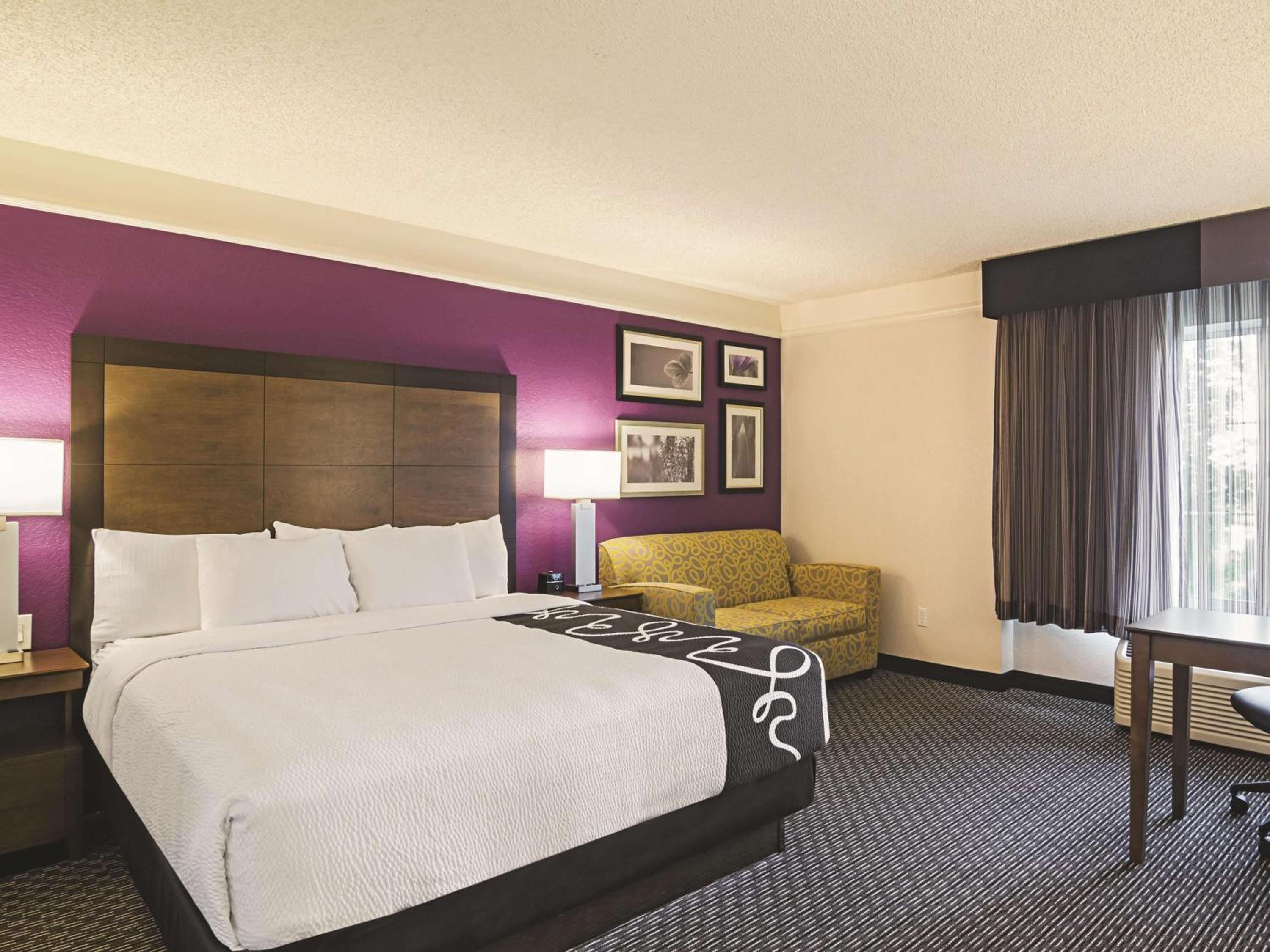 Executive King Room with Sofa Bed photo 1